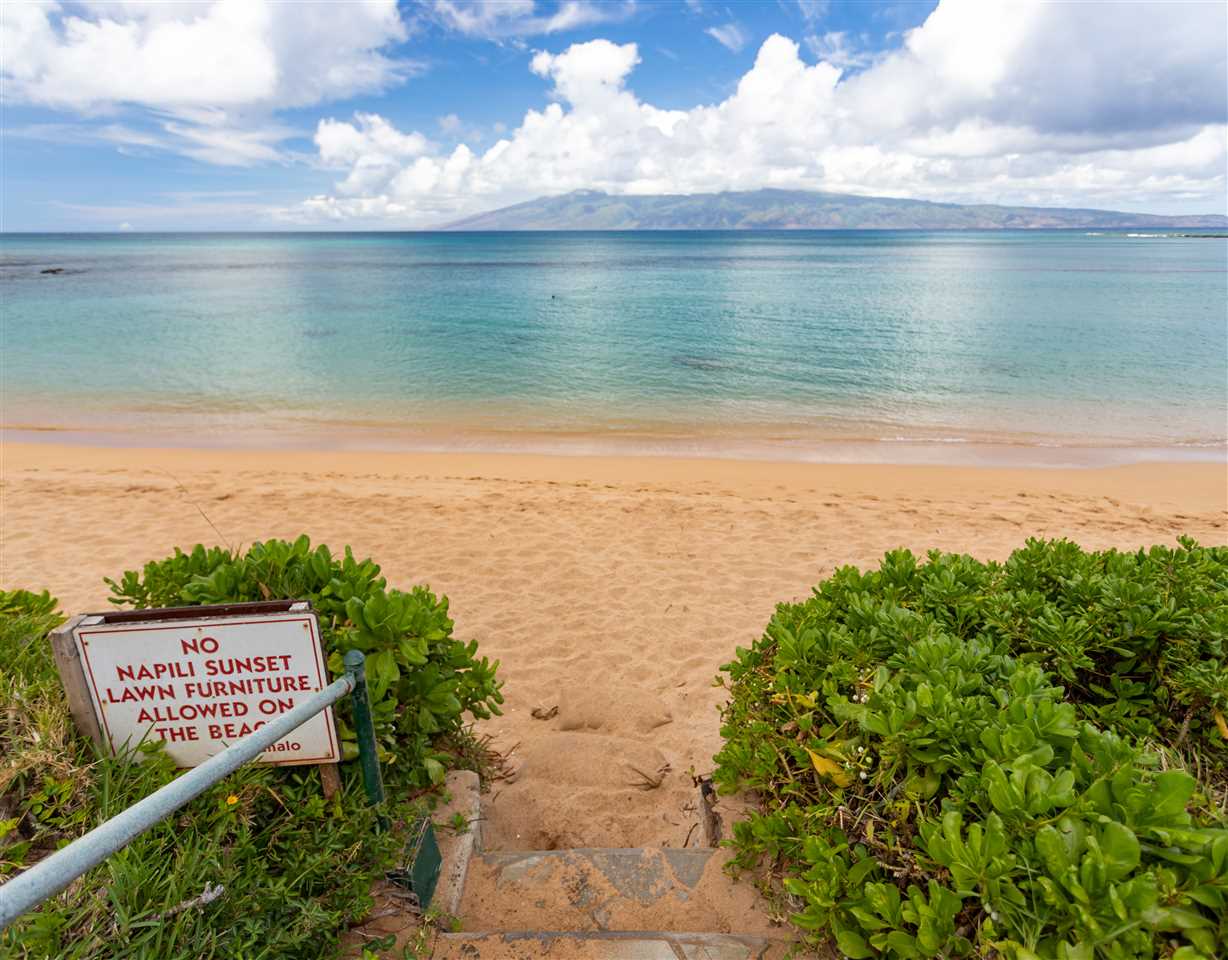 Napili Sunset condo # 104, Lahaina, Hawaii - photo 26 of 30