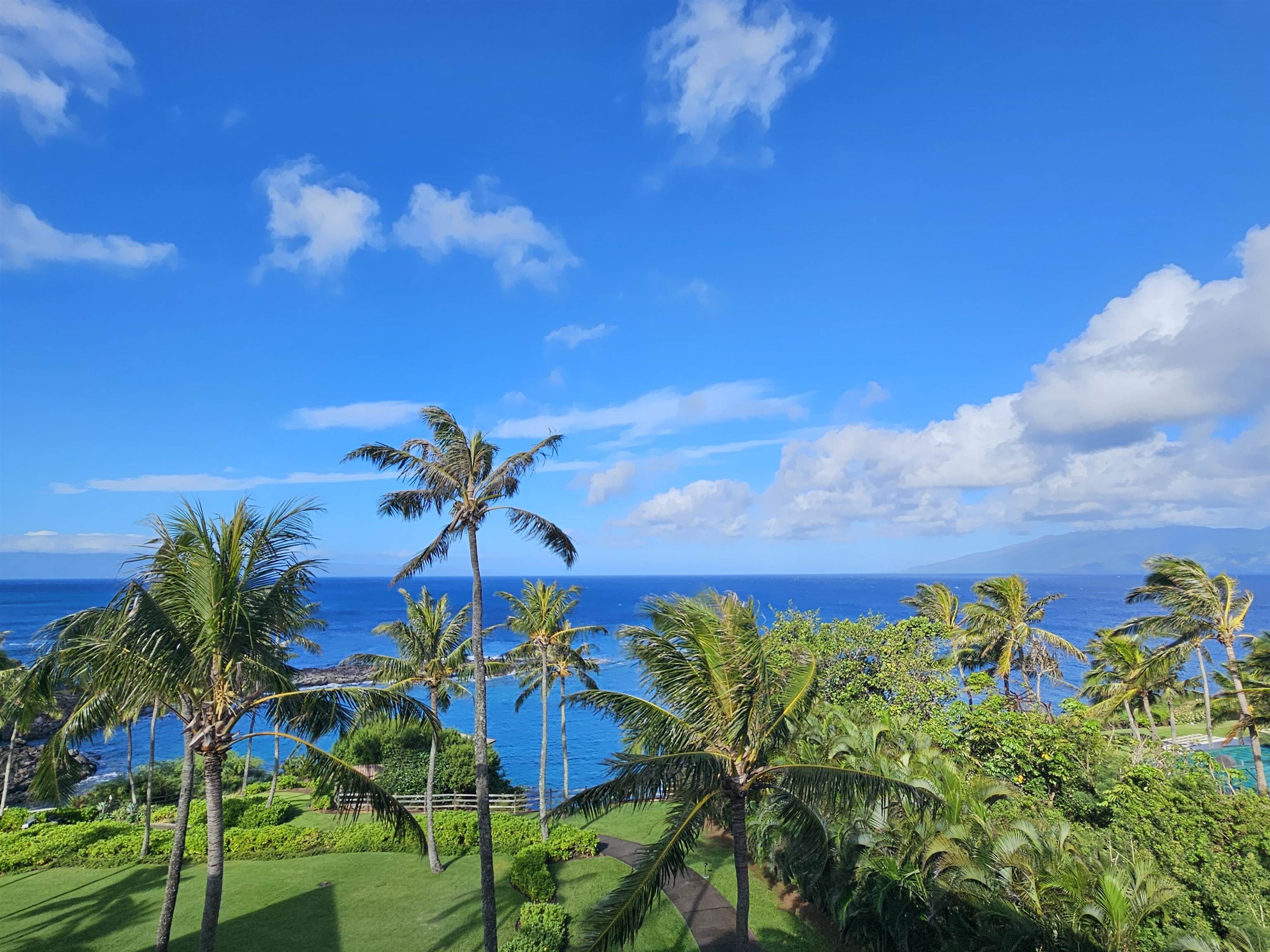 The Resort at Kapalua Bay condo # 2502, Lahaina, Hawaii - photo 31 of 34