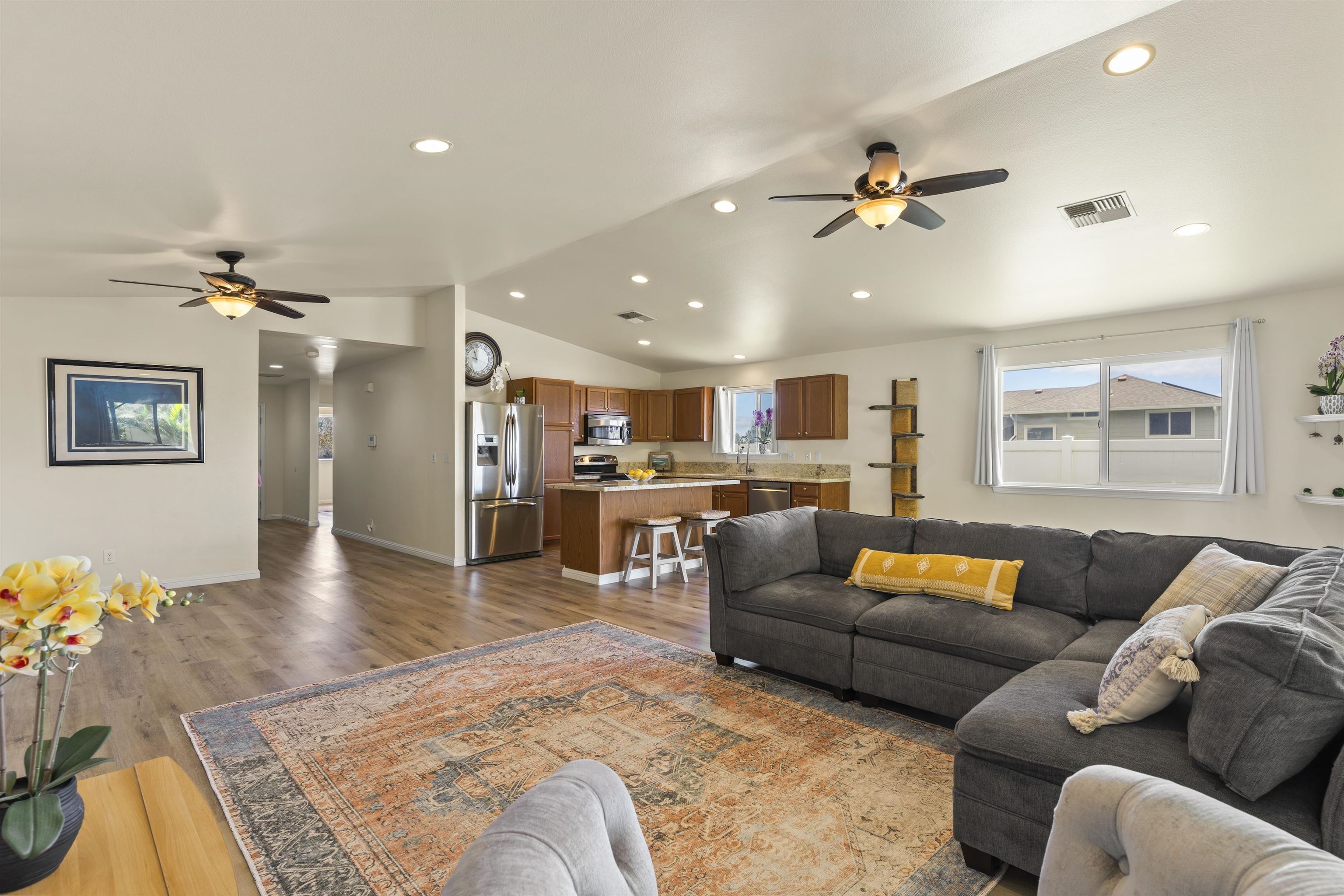 1  Makahakaha Loop , Wailuku home - photo 2 of 37