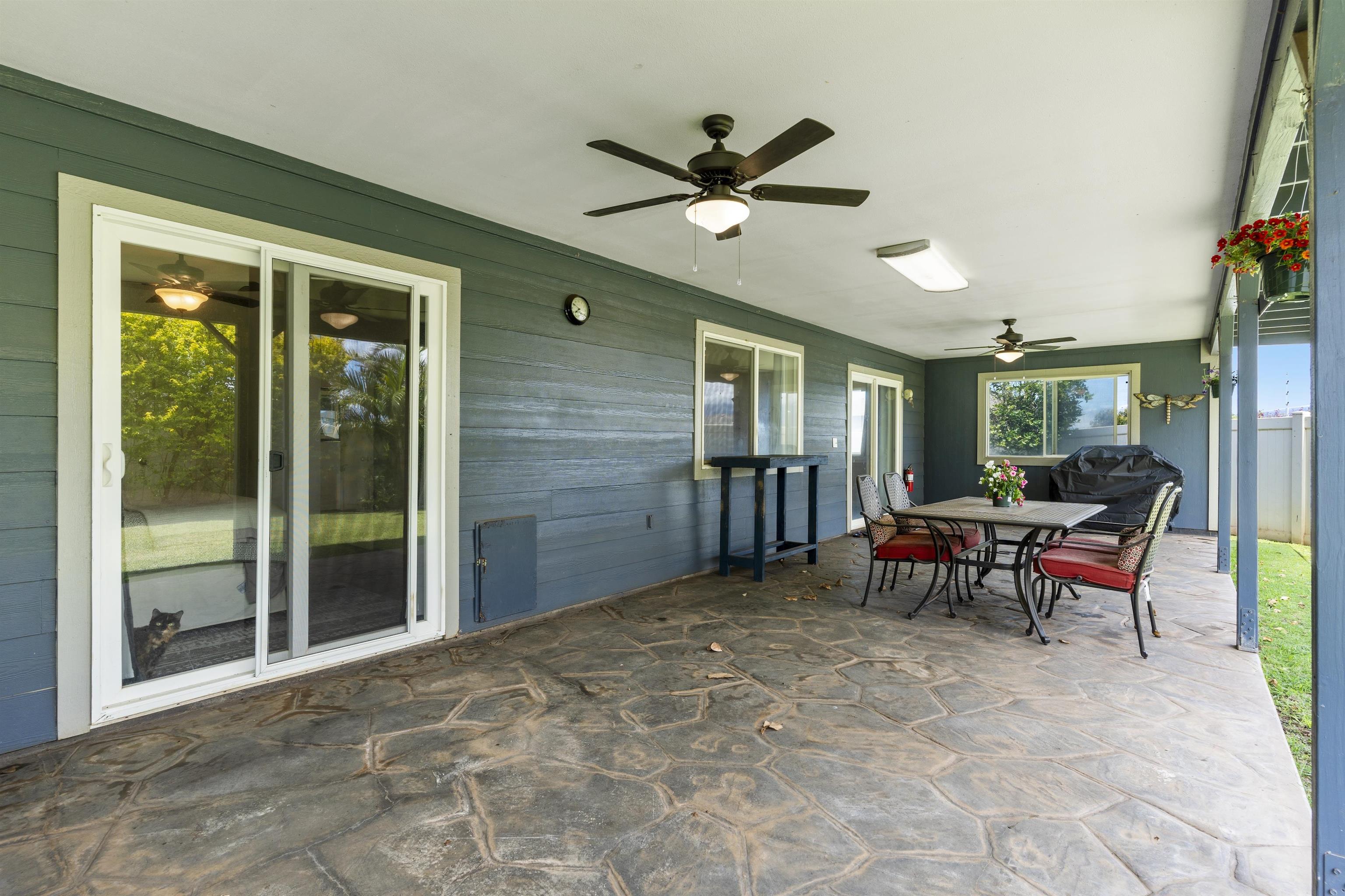 1  Makahakaha Loop , Wailuku home - photo 16 of 37