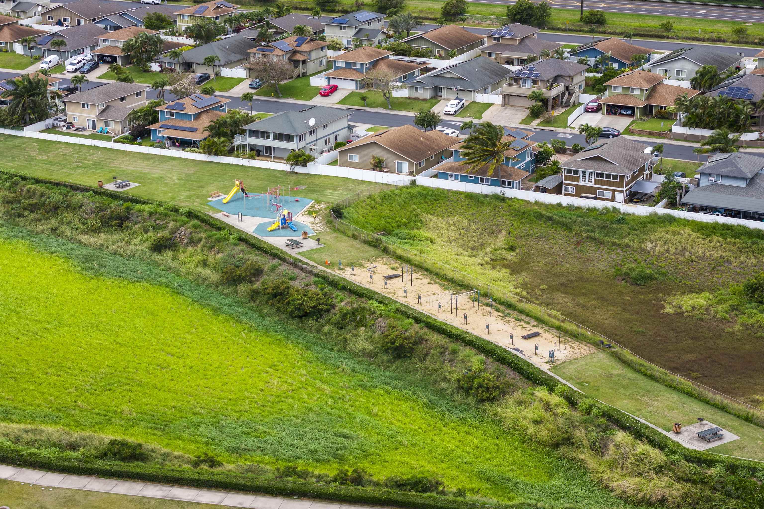 1  Makahakaha Loop , Wailuku home - photo 35 of 37