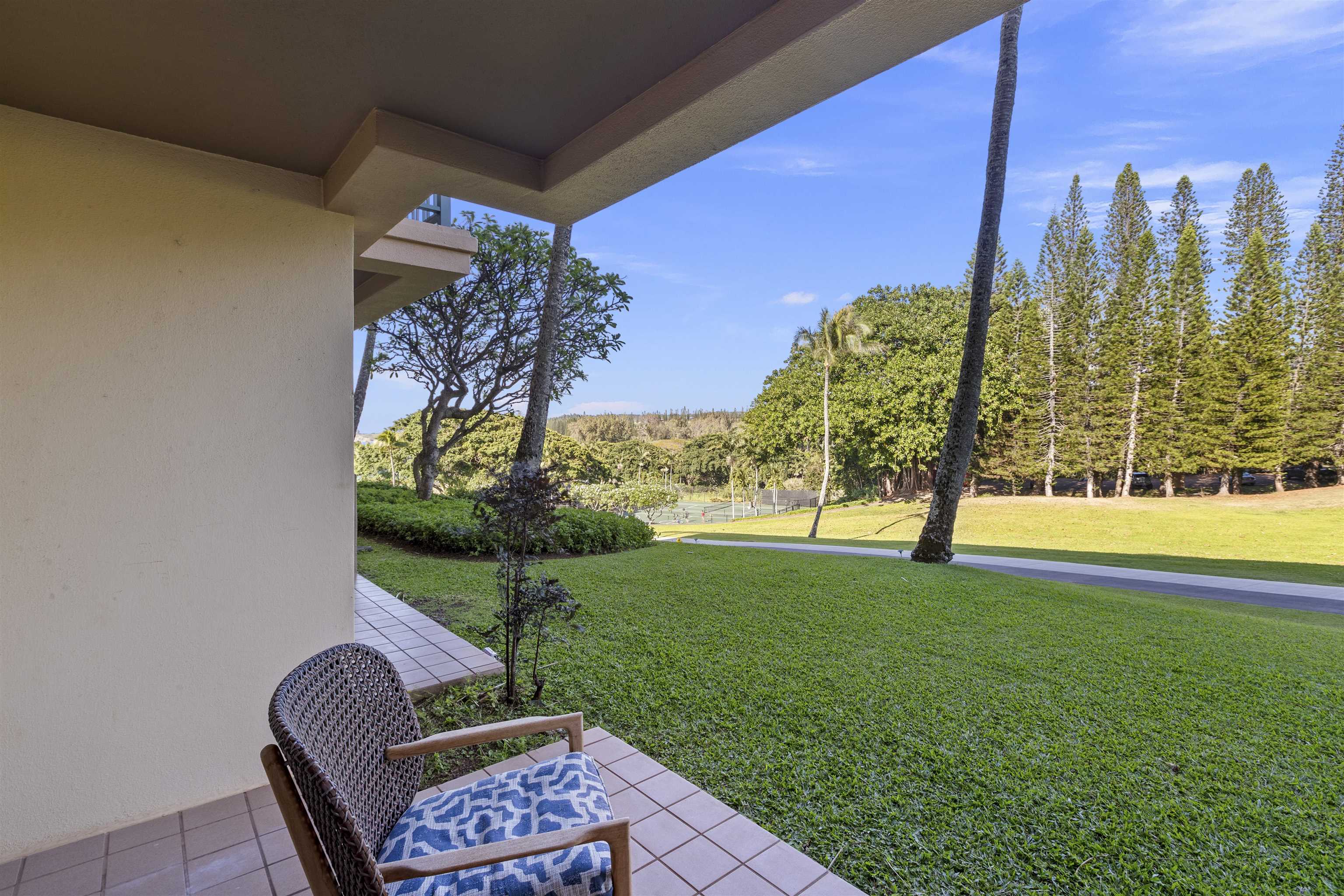 The Ritz Carlton Residences condo # 1125, Lahaina, Hawaii - photo 25 of 36