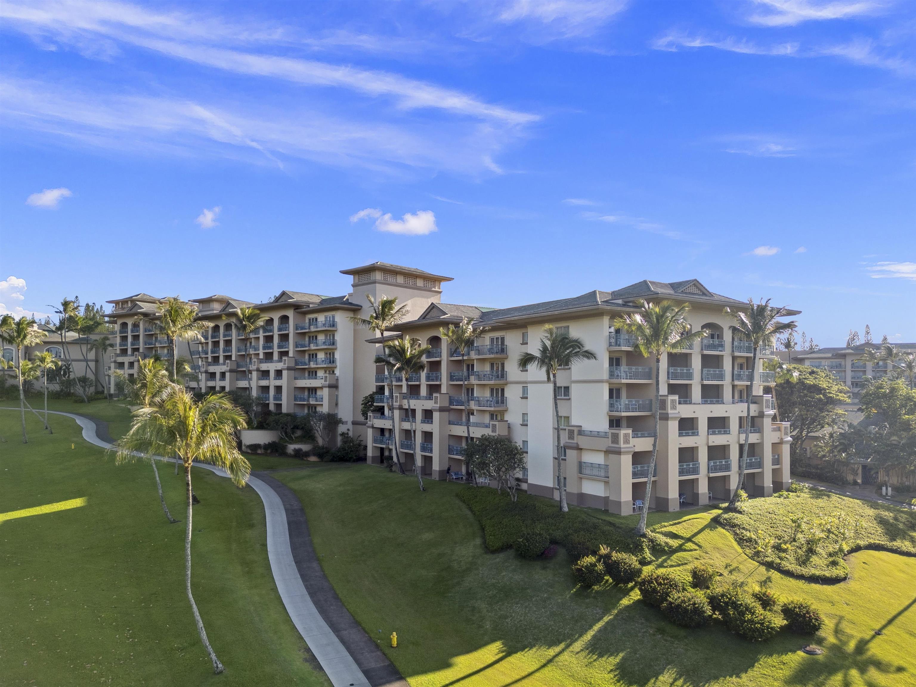 The Ritz Carlton Residences condo # 1125, Lahaina, Hawaii - photo 31 of 36