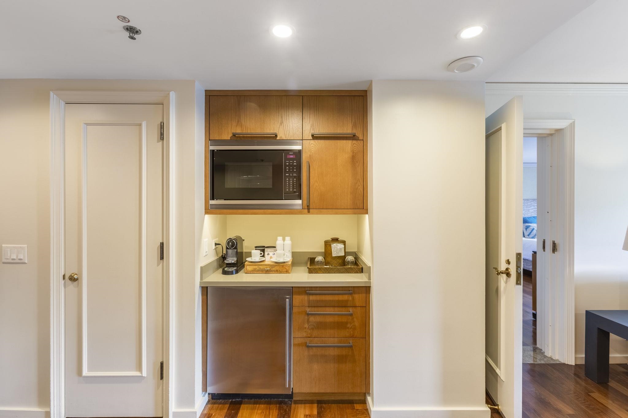 The Ritz Hotel Suites condo # 1221-23, Lahaina, Hawaii - photo 9 of 50