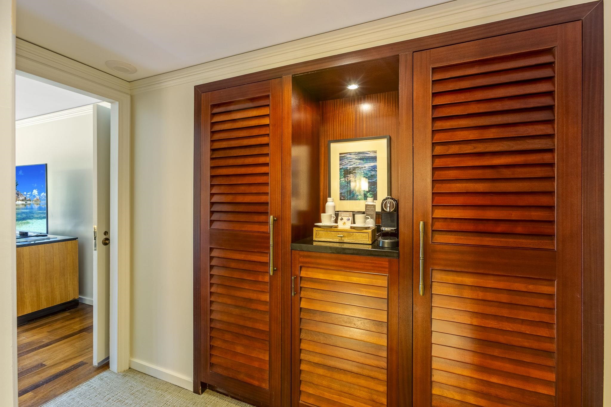 The Ritz Carlton Residences condo # 1221-23, Lahaina, Hawaii - photo 22 of 50
