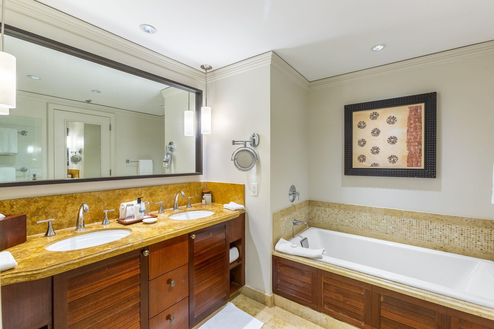 The Ritz Carlton Residences condo # 1221-23, Lahaina, Hawaii - photo 29 of 50