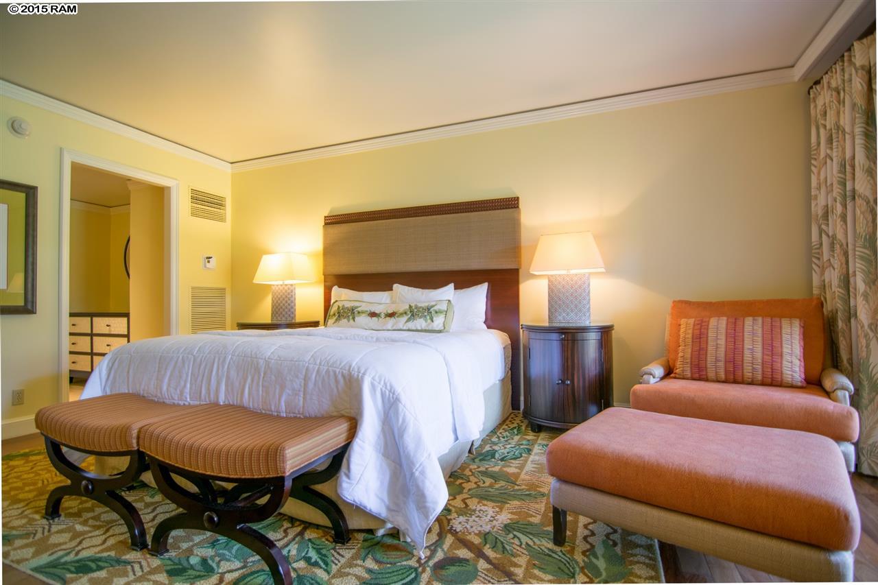 The Ritz Hotel Suites condo # 1502, Lahaina, Hawaii - photo 14 of 30