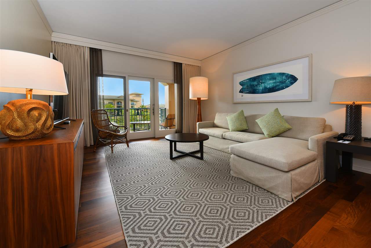 The Ritz Carlton Residences condo # 1512, Lahaina, Hawaii - photo 2 of 28