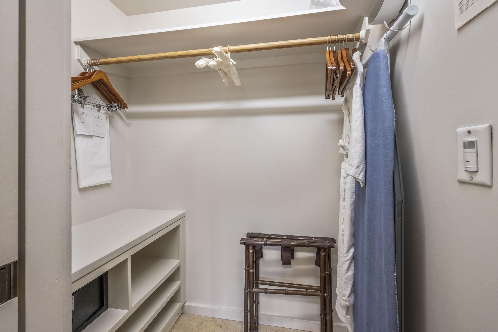 The Ritz Carlton Residences condo # 1614-1616, Lahaina, Hawaii - photo 12 of 40