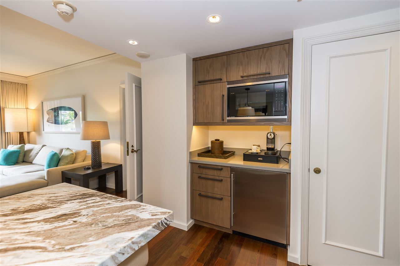 The Ritz Carlton Residences condo # 1618-20, Lahaina, Hawaii - photo 8 of 30