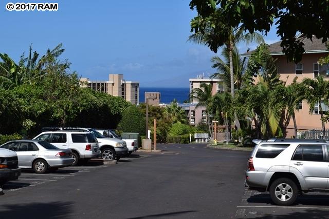 Villas at Kahana Ridge condo # 212, Lahaina, Hawaii - photo 2 of 12