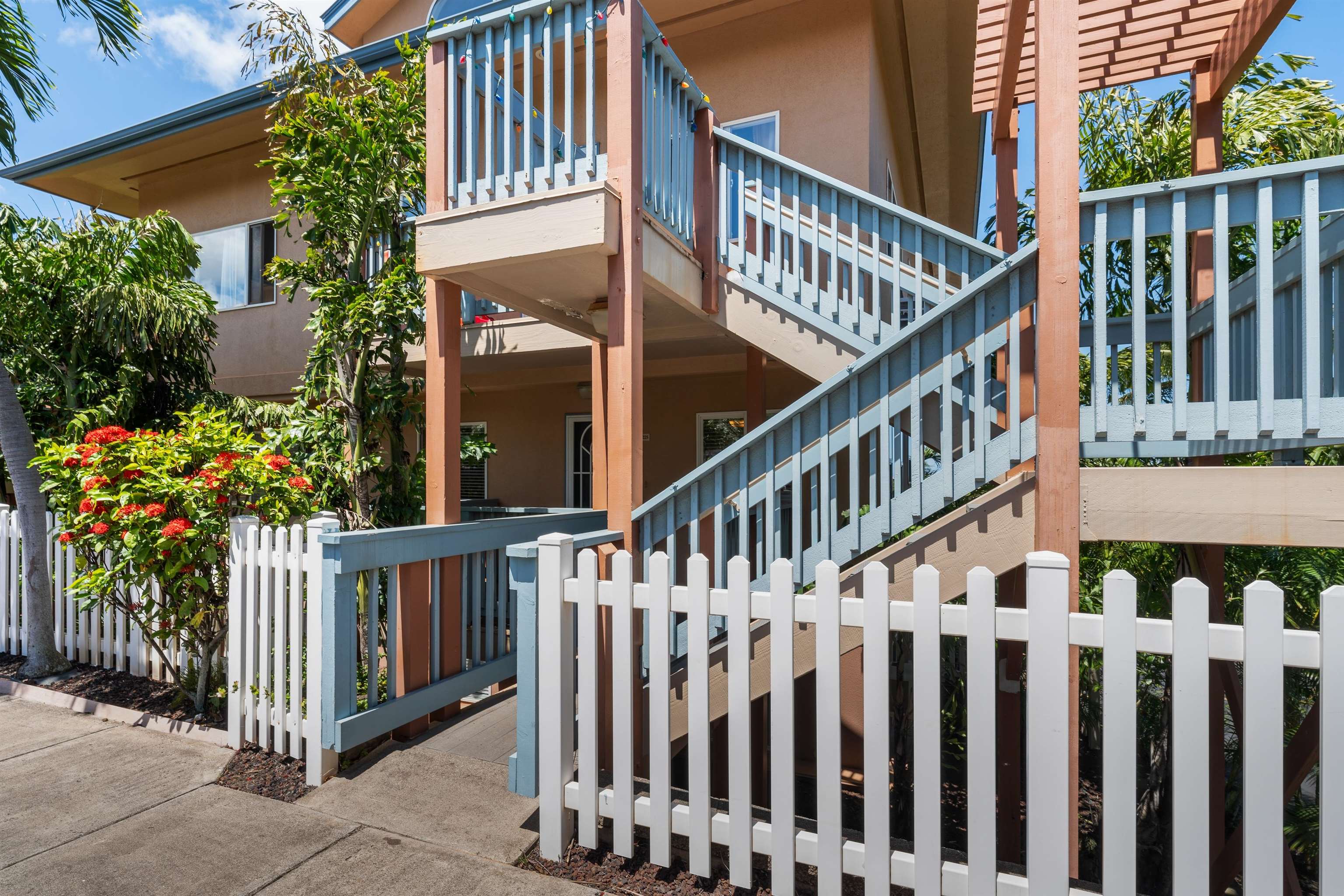 Villas at Kahana Ridge condo # 225, Lahaina, Hawaii - photo 29 of 32