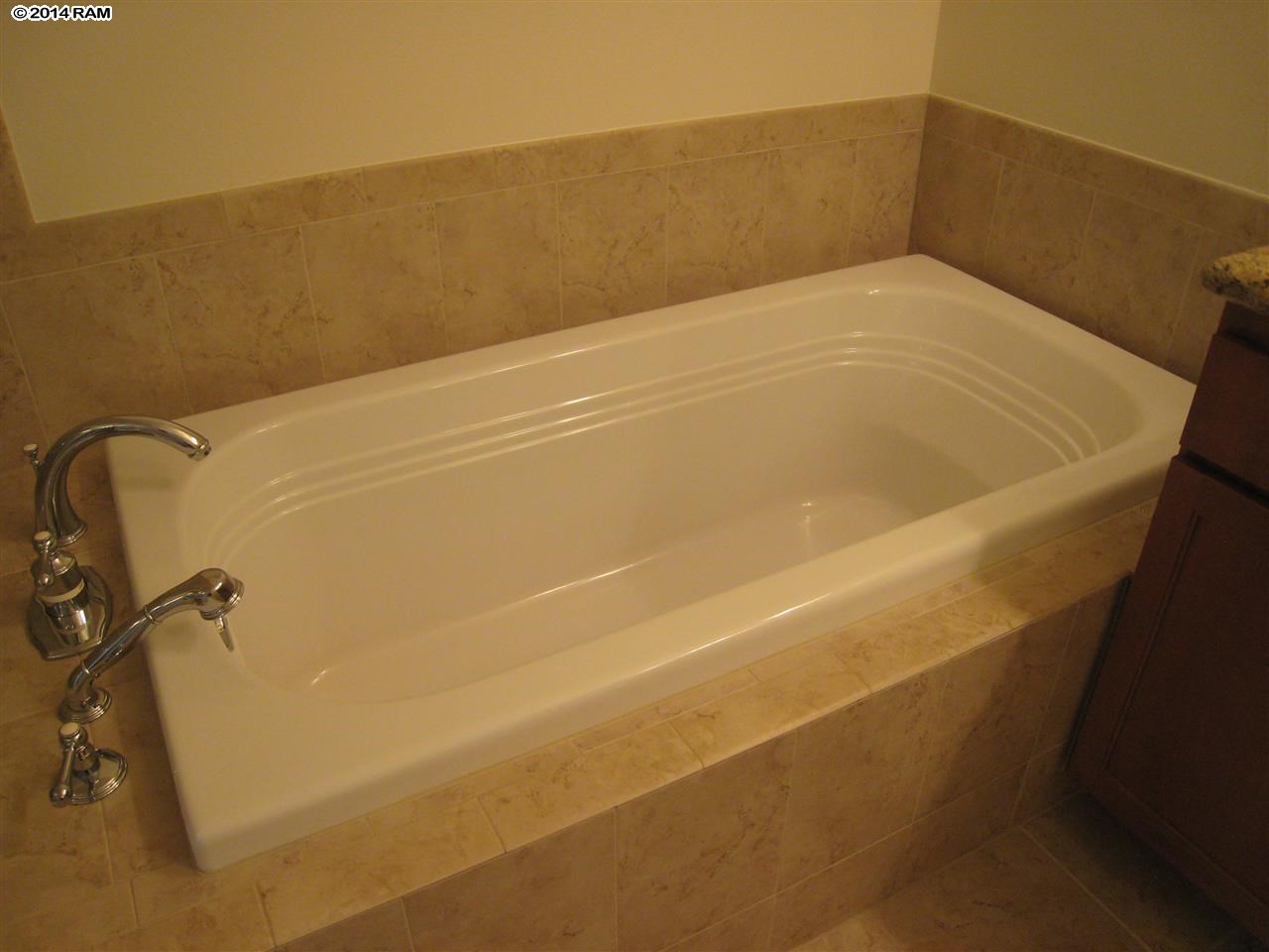 Ke Alii Ocean Villas condo # D302, Kihei, Hawaii - photo 21 of 30