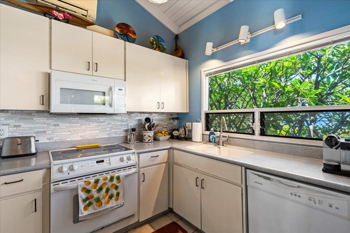 Wailea Ekolu condo # 1008, Kihei, Hawaii - photo 13 of 50