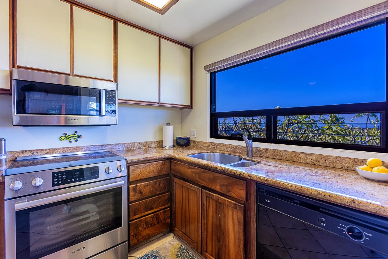 Wailea Ekolu condo # 405, Kihei, Hawaii - photo 18 of 39