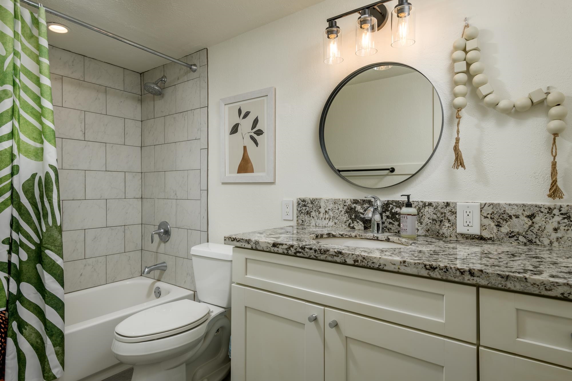 Lauloa condo # 106, Wailuku, Hawaii - photo 16 of 23