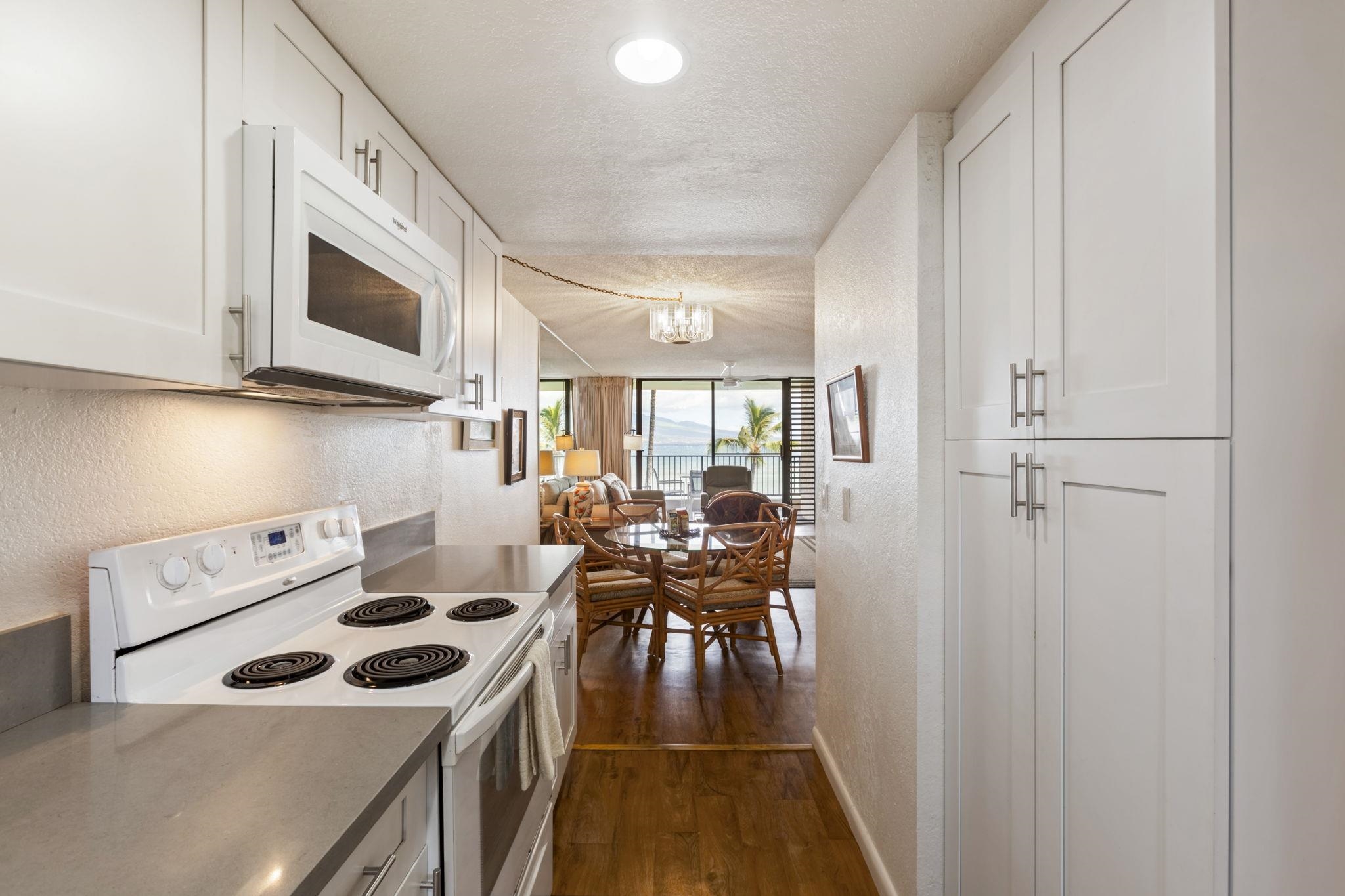 Lauloa condo # 303, Wailuku, Hawaii - photo 16 of 40