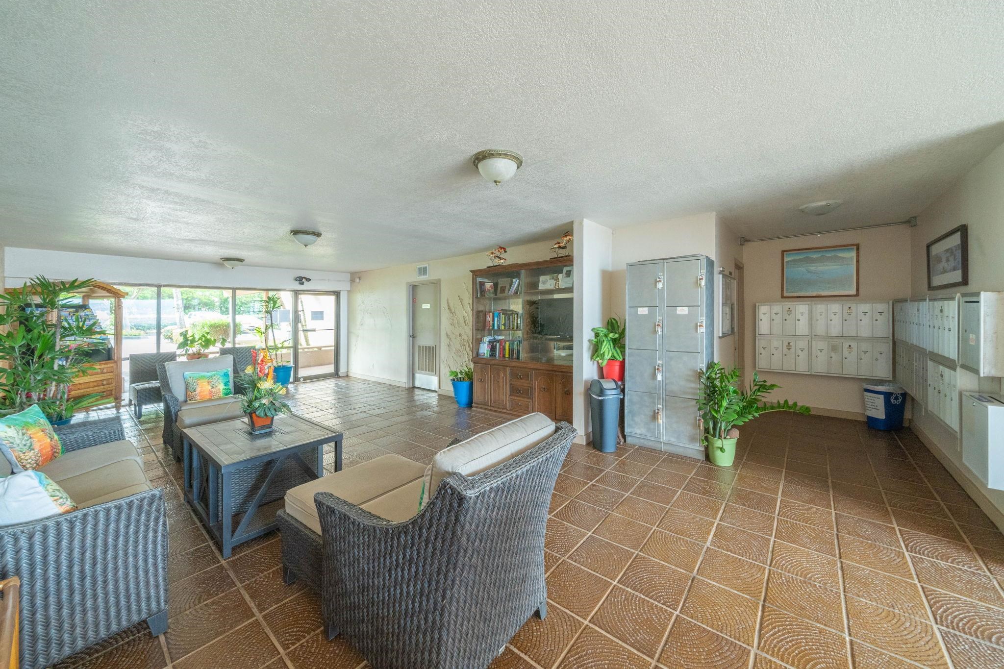 Lauloa condo # 303, Wailuku, Hawaii - photo 31 of 40