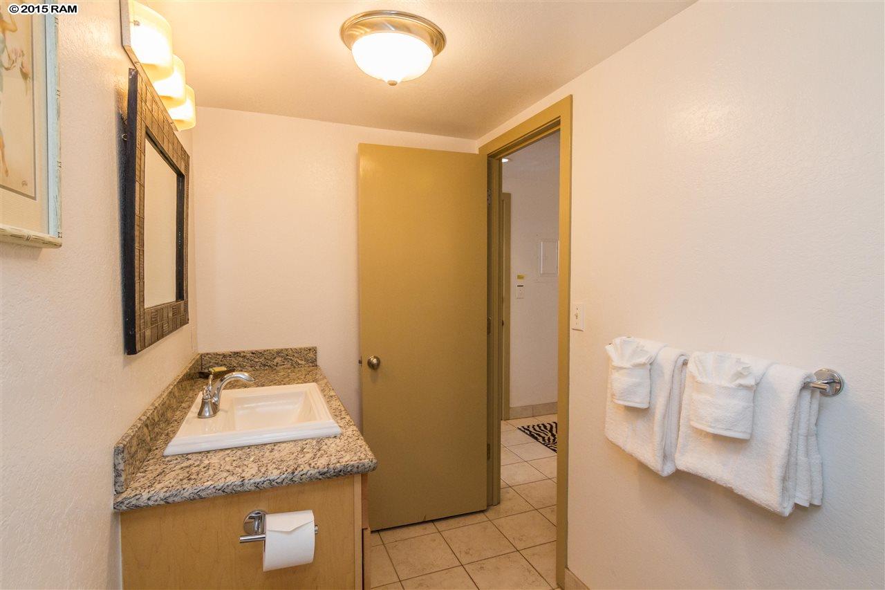 Lauloa condo # 306, Wailuku, Hawaii - photo 16 of 30