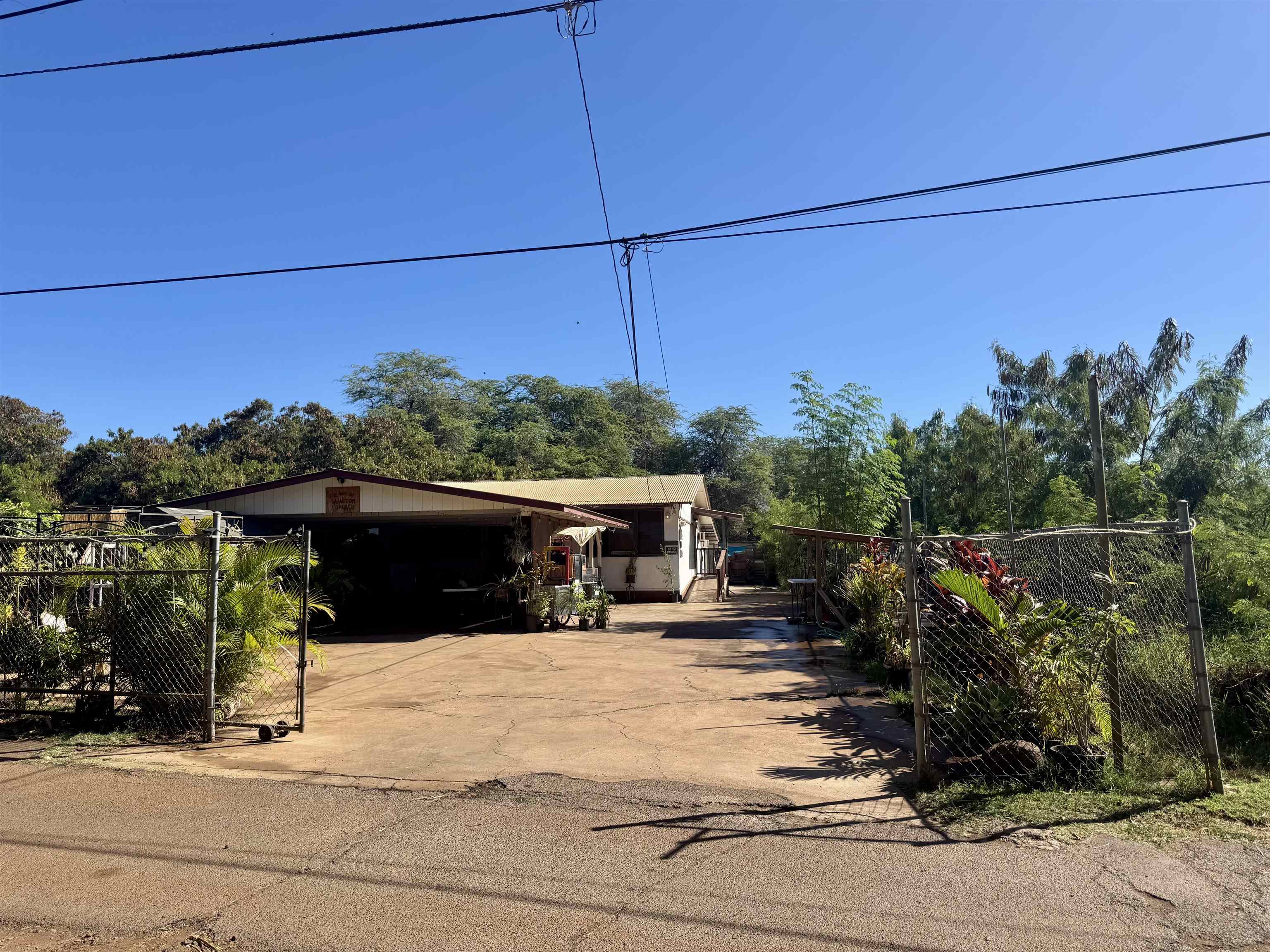 100  Hotel Ln , Molokai home - photo 3 of 39