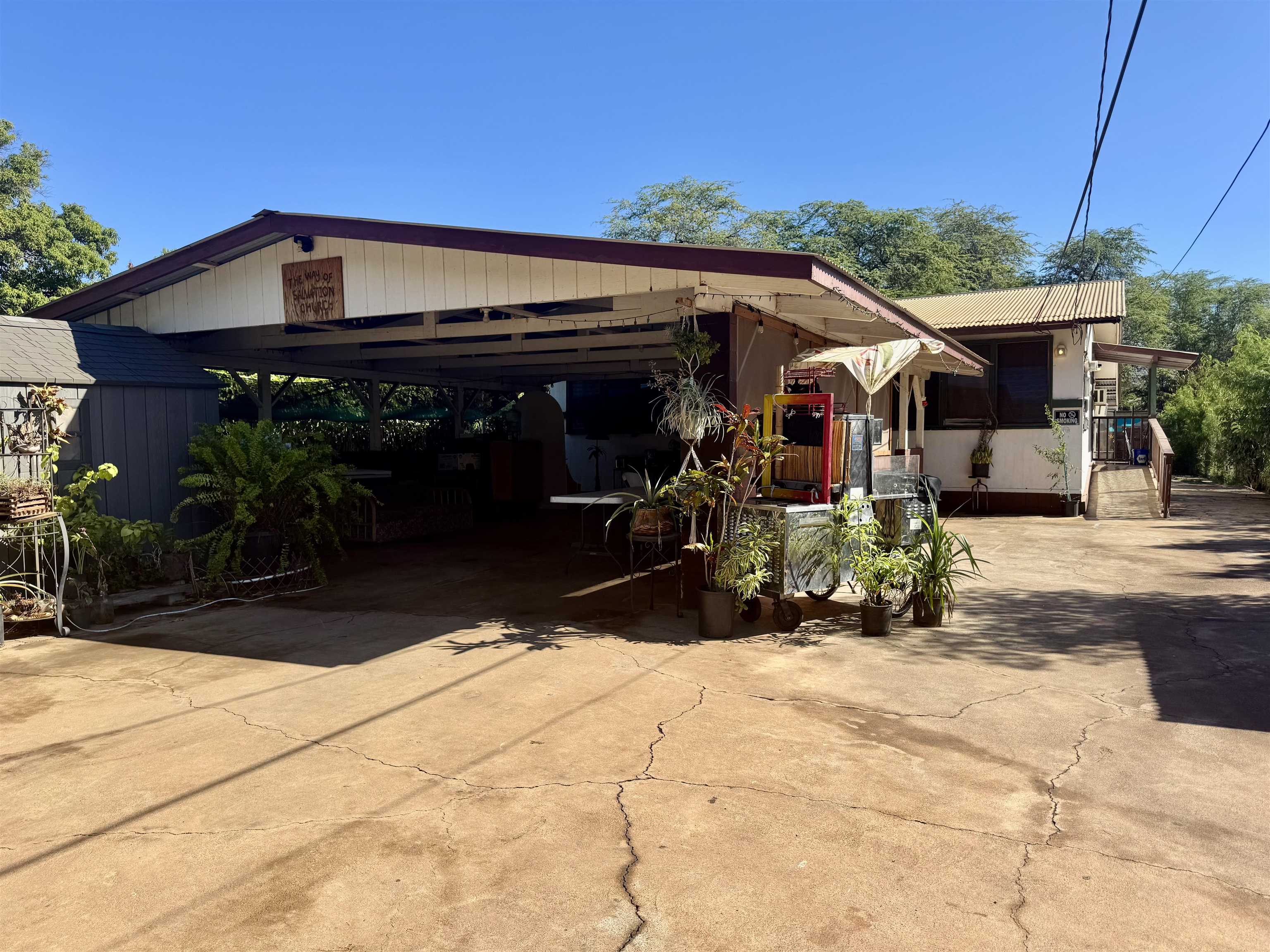 100  Hotel Ln , Molokai home - photo 5 of 39