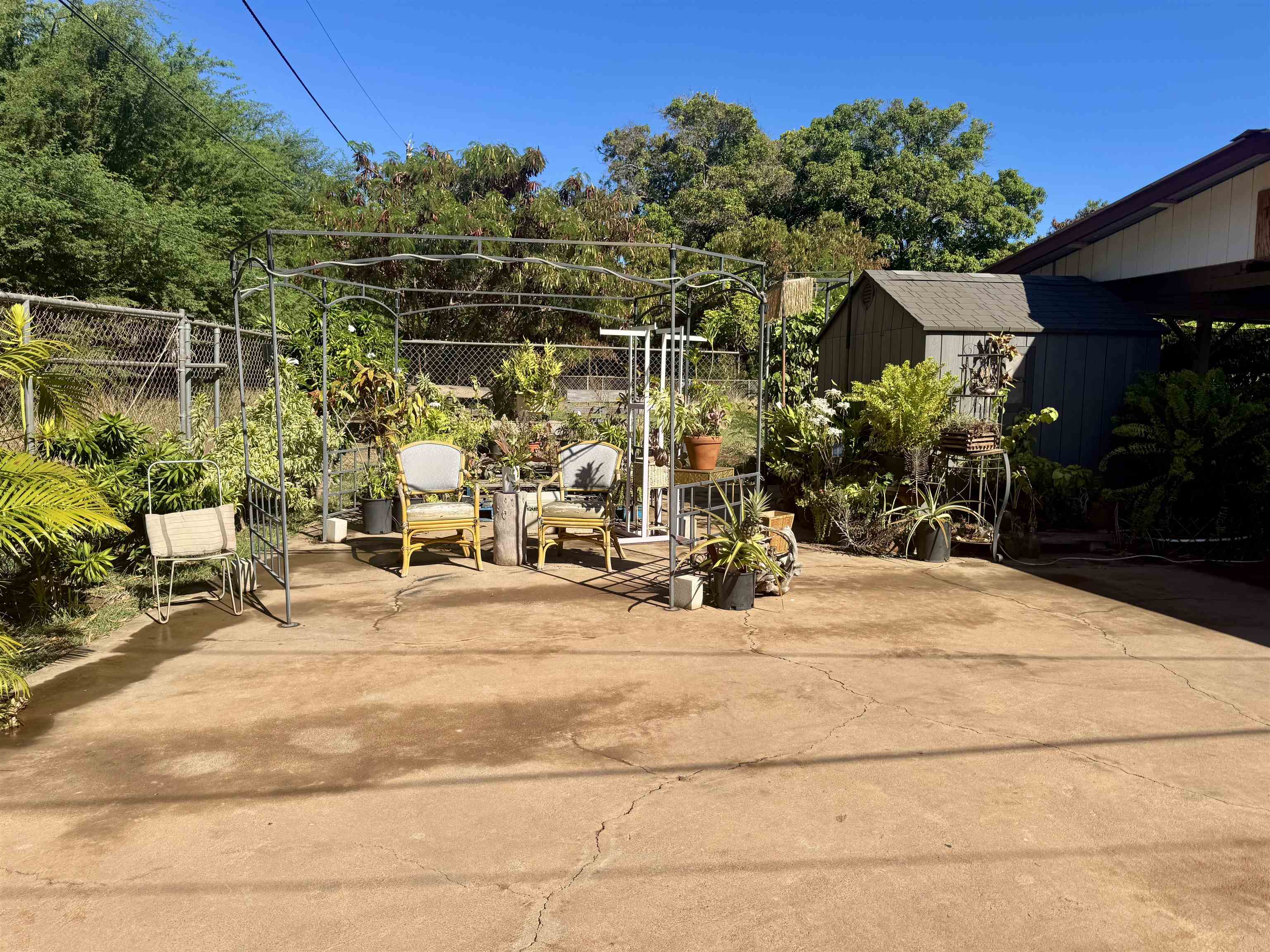 100  Hotel Ln , Molokai home - photo 6 of 39