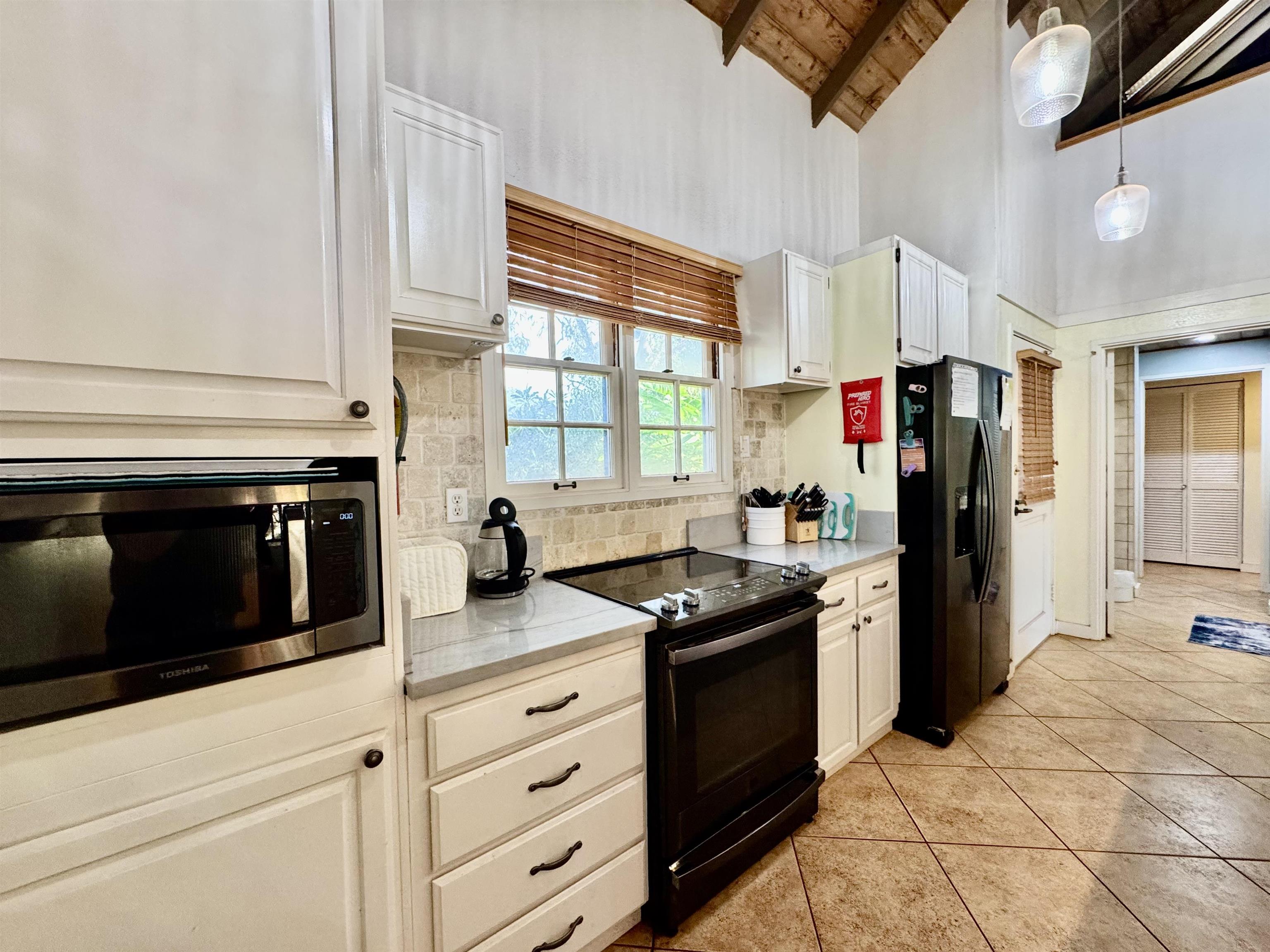 Paniolo Hale condo # E-2, Maunaloa, Hawaii - photo 4 of 32