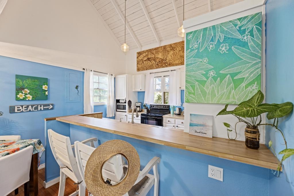 Paniolo Hale condo # P4, Maunaloa, Hawaii - photo 2 of 39