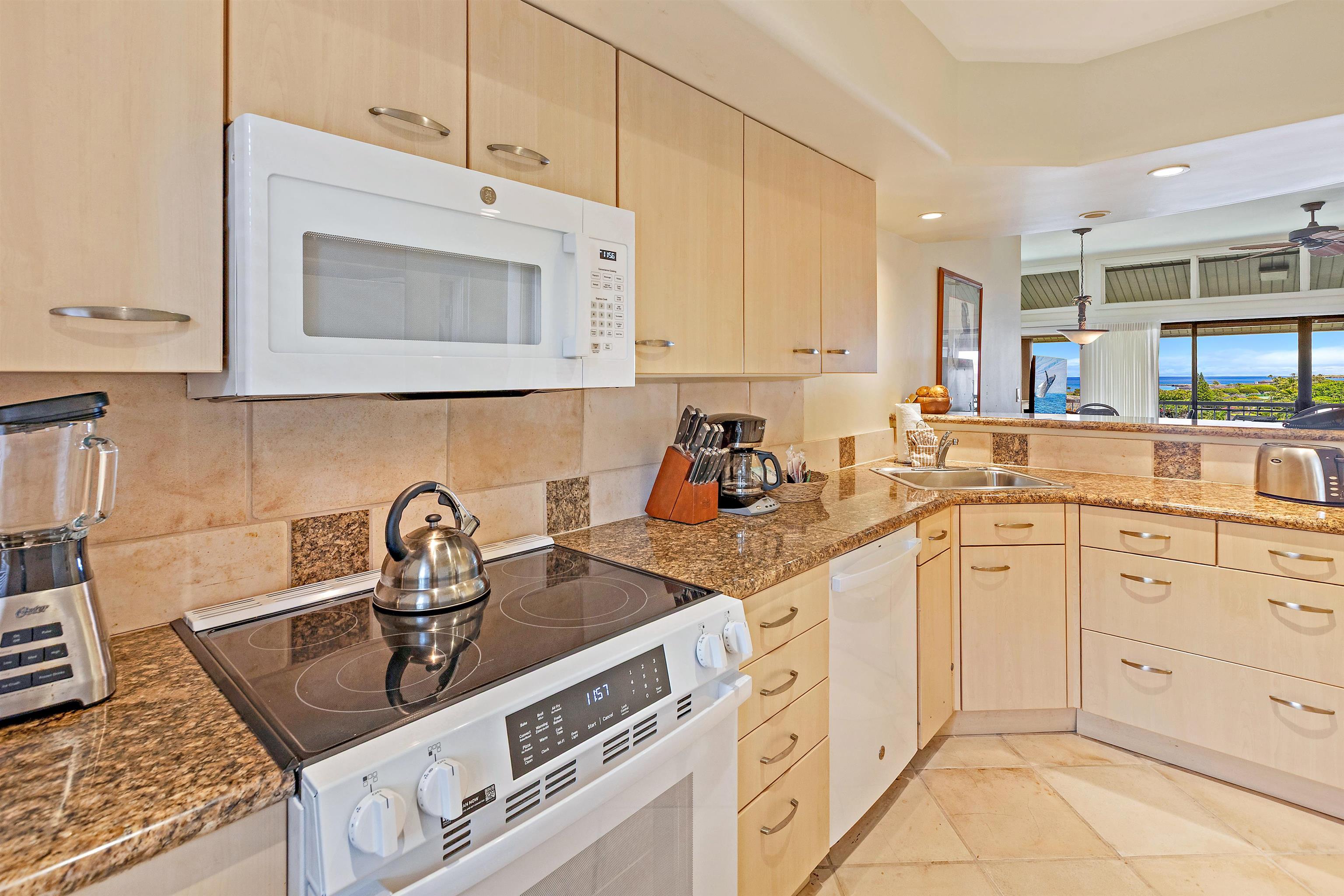 Kapalua Ridge condo # 2022, Lahaina, Hawaii - photo 16 of 35