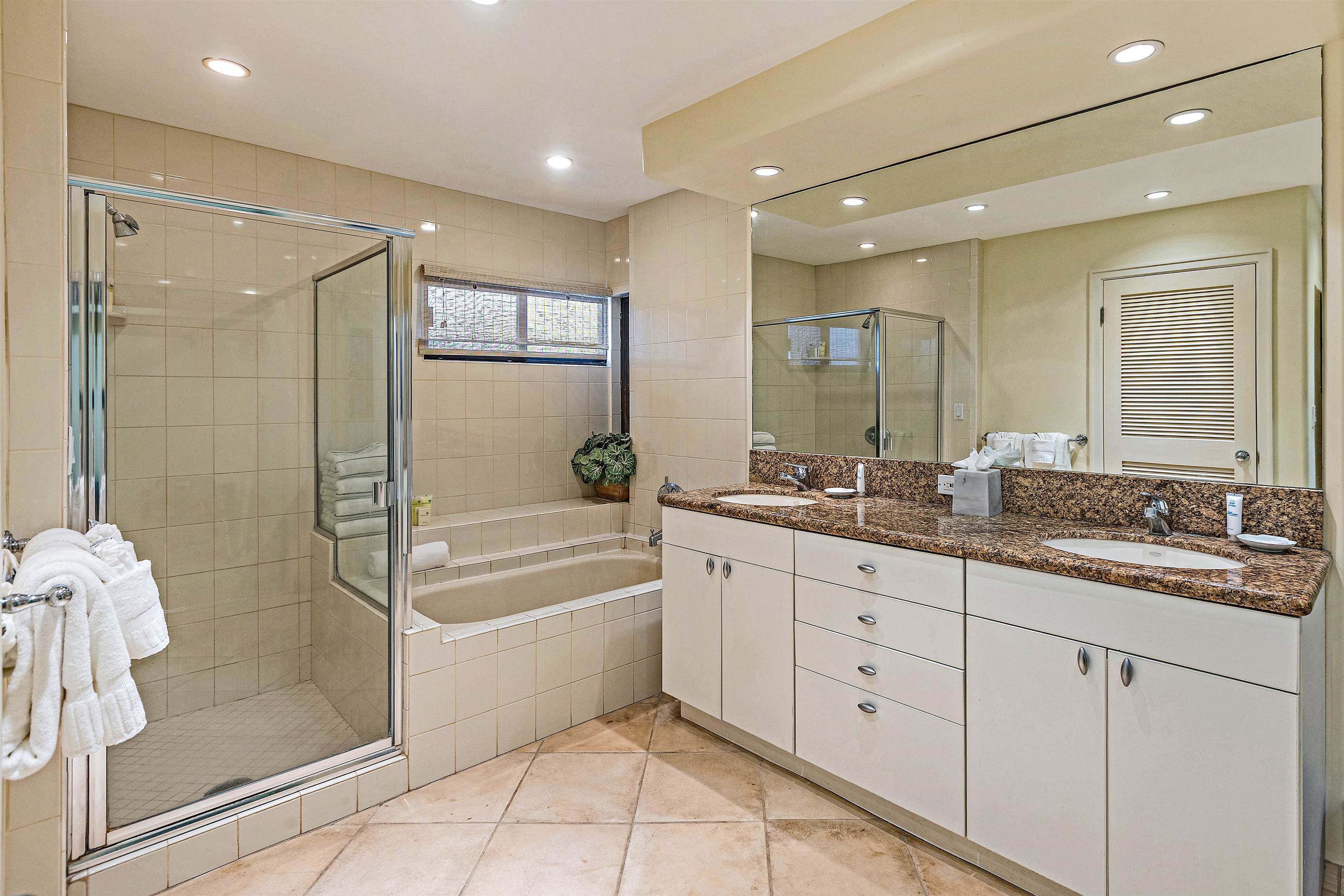 Kapalua Ridge condo # 2022, Lahaina, Hawaii - photo 21 of 35