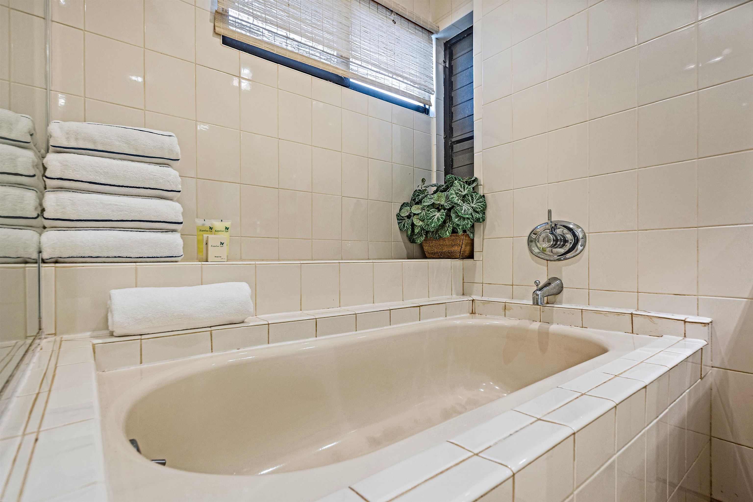 Kapalua Ridge condo # 2022, Lahaina, Hawaii - photo 23 of 35