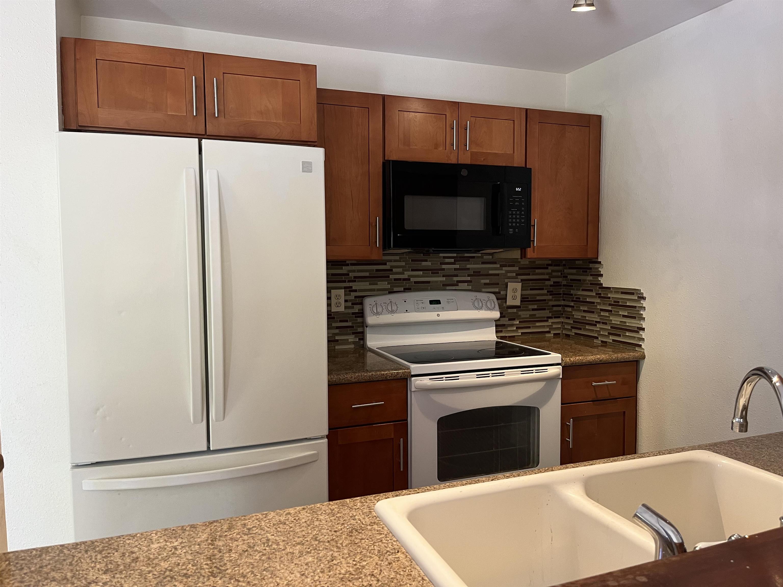 Iao Parkside II condo # 21-205, Wailuku, Hawaii - photo 5 of 17