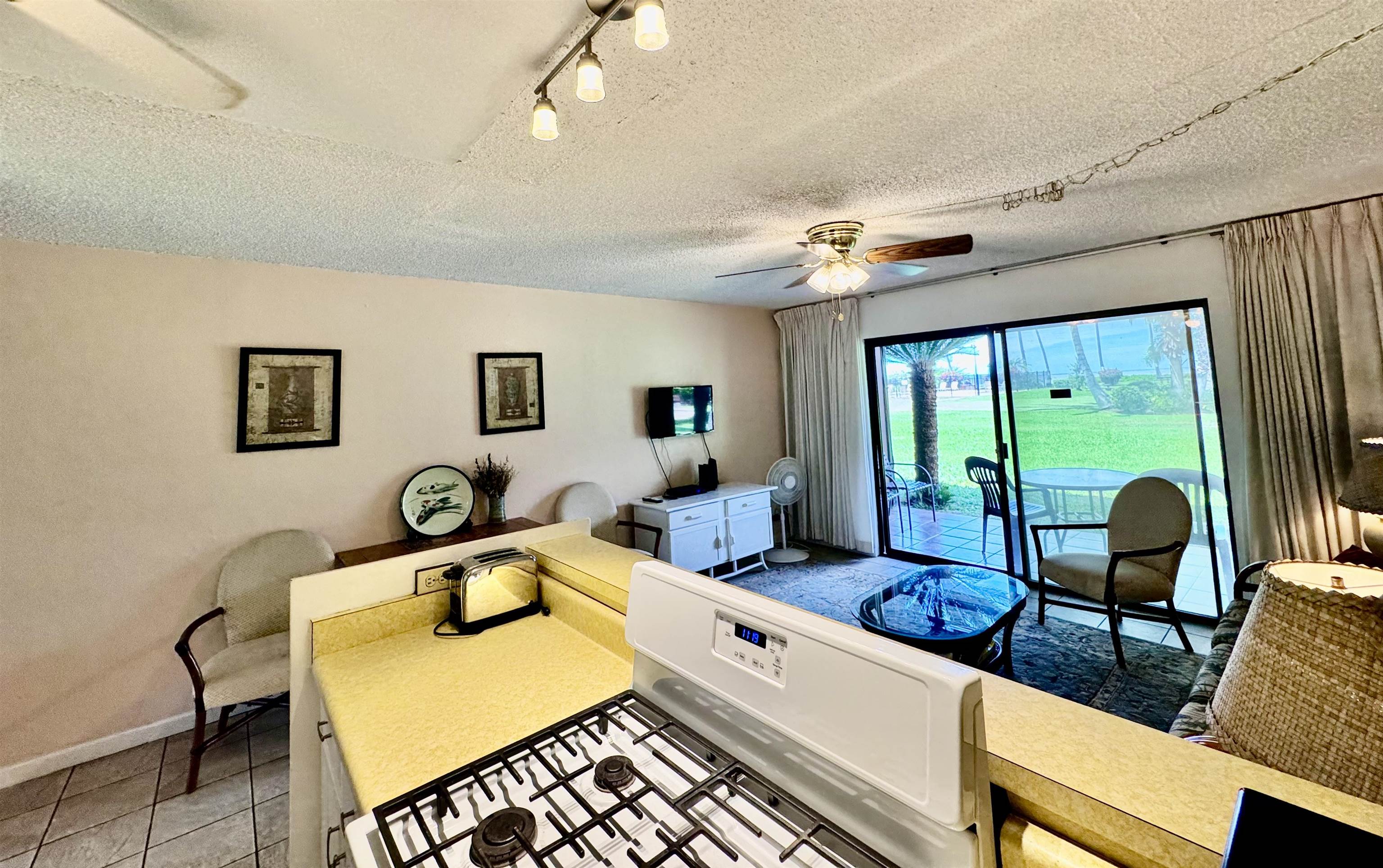 Molokai Shores condo # 119B, Kaunakakai, Hawaii - photo 4 of 22
