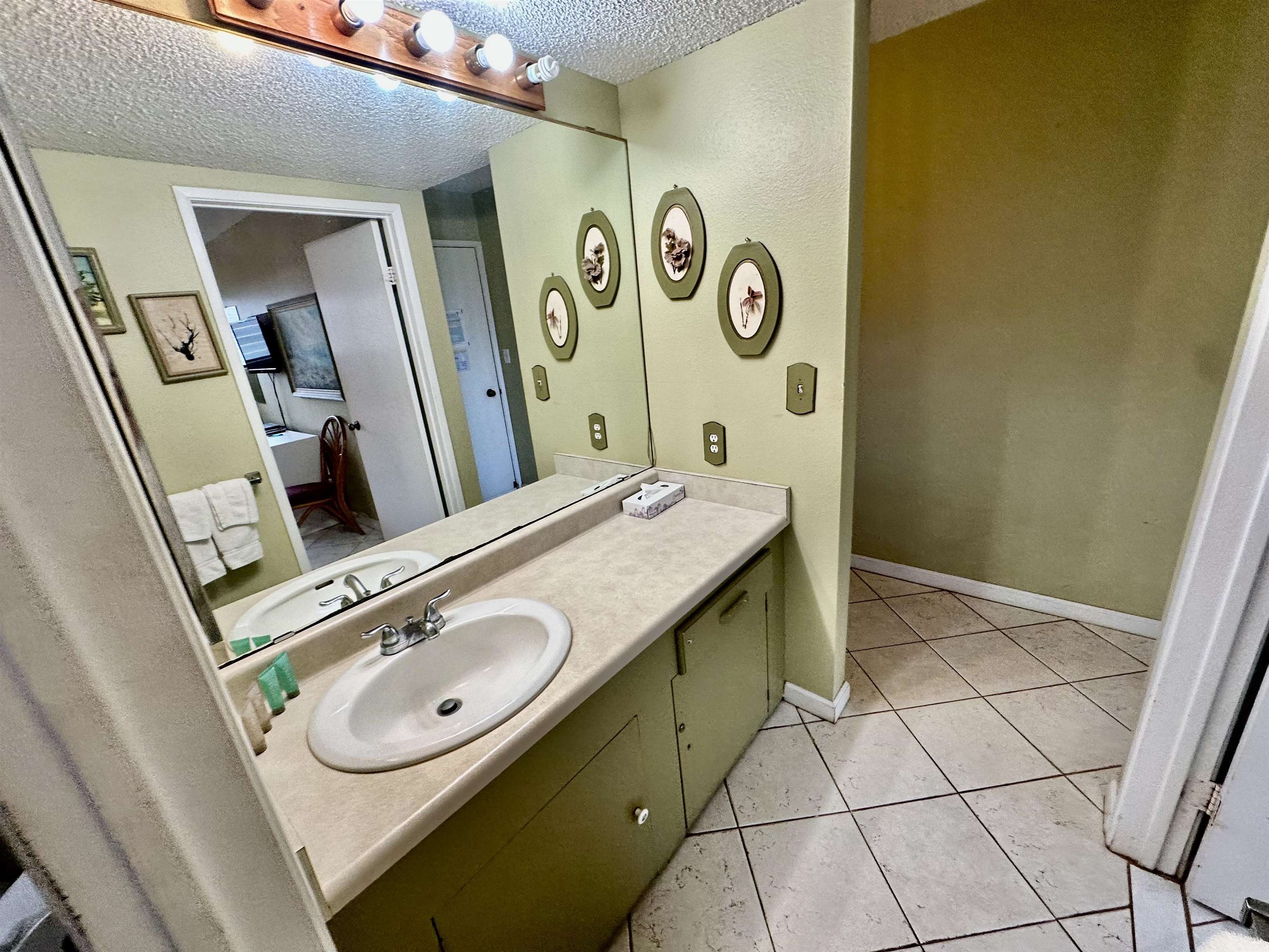 Molokai Shores condo # 120B, Kaunakakai, Hawaii - photo 16 of 28