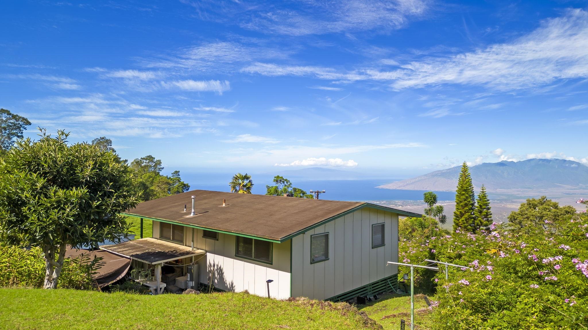 1000  Middle Rd , Kula/Ulupalakua/Kanaio home - photo 32 of 32