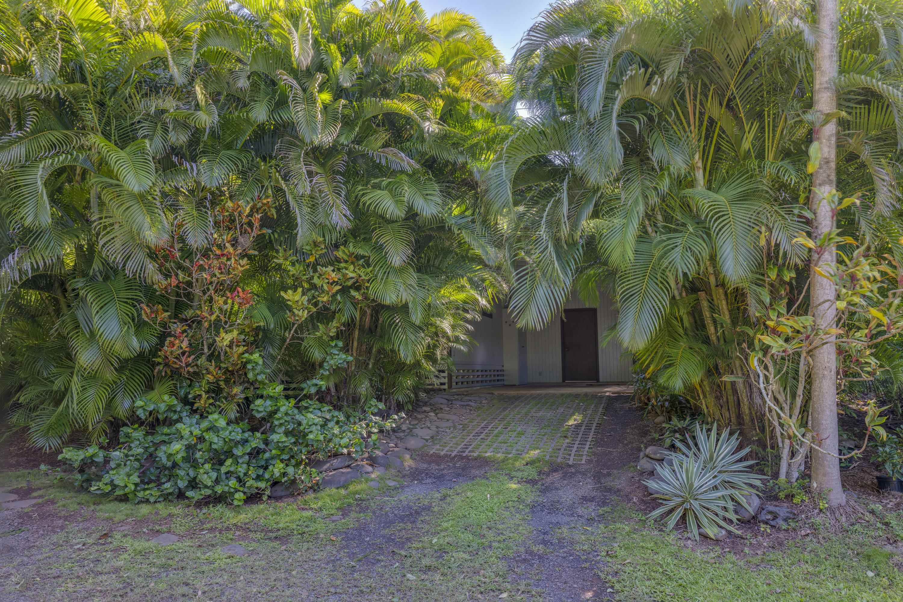 1002  Kauhikoa Rd Haiku, Haiku home - photo 2 of 24