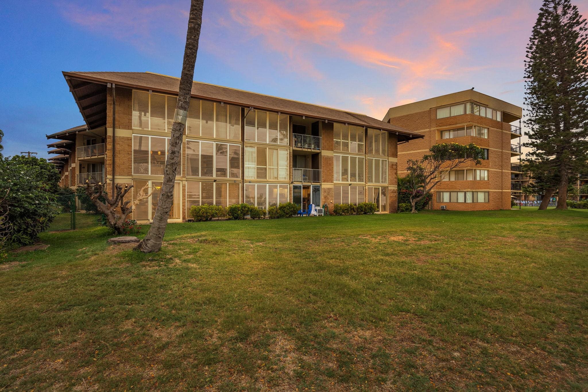 Waipuilani condo # 113, Kihei, Hawaii - photo 33 of 36