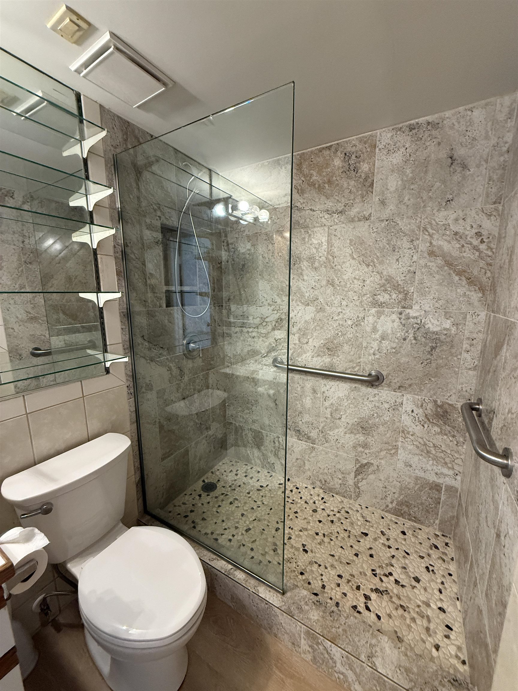 Waipuilani condo # 210, Kihei, Hawaii - photo 8 of 18