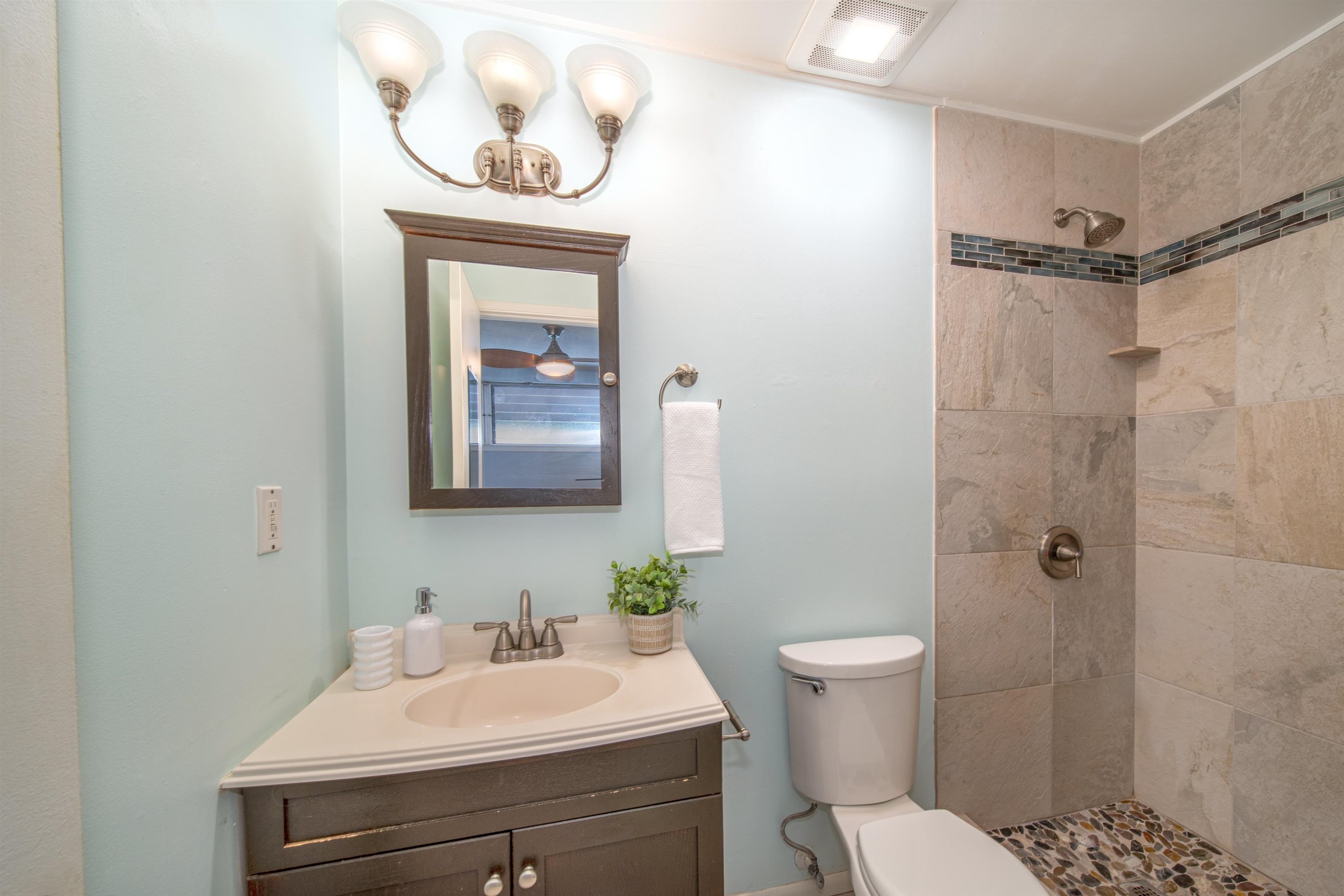 Waipuilani condo # 302, Kihei, Hawaii - photo 14 of 21