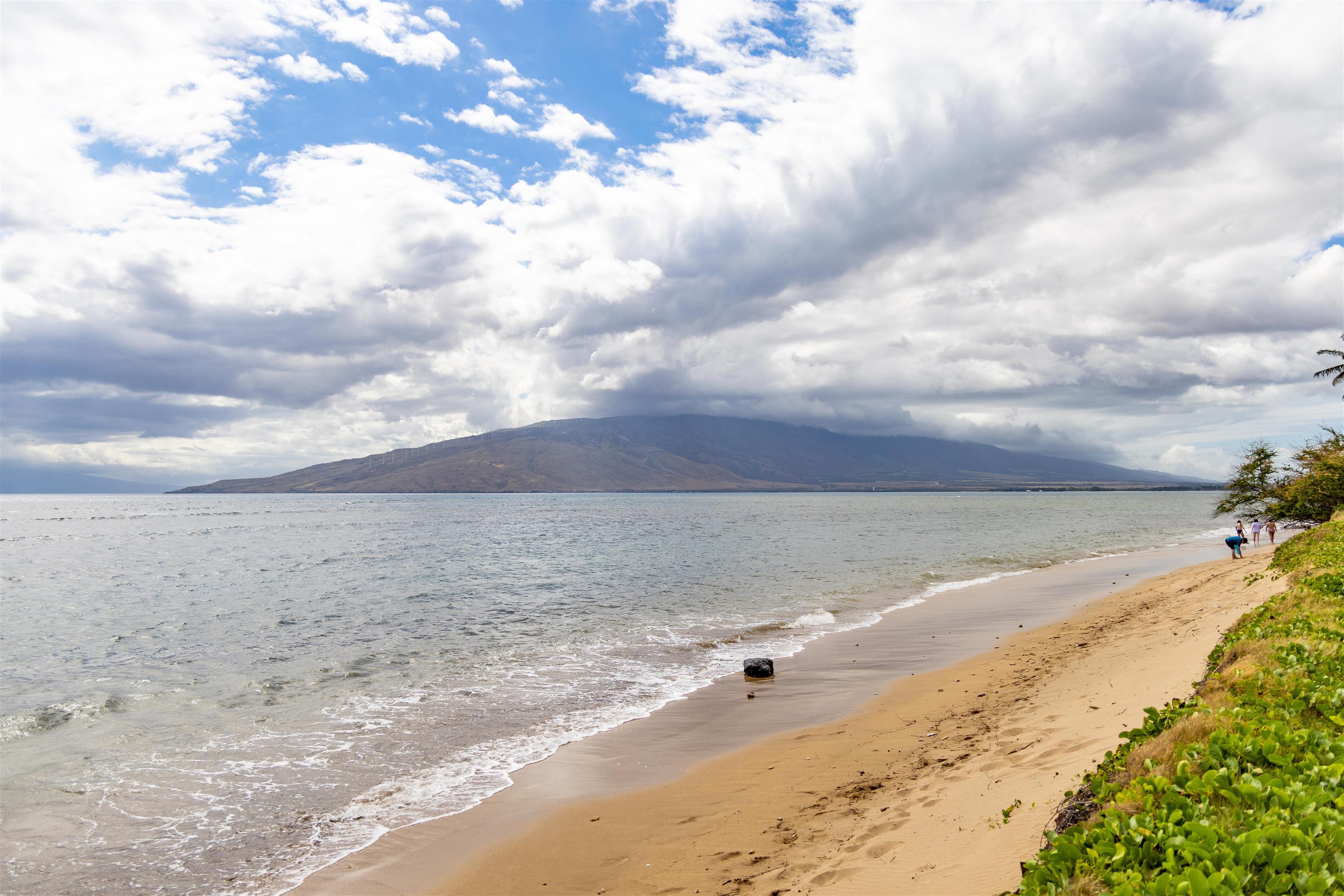 Waipuilani condo # 304, Kihei, Hawaii - photo 5 of 36