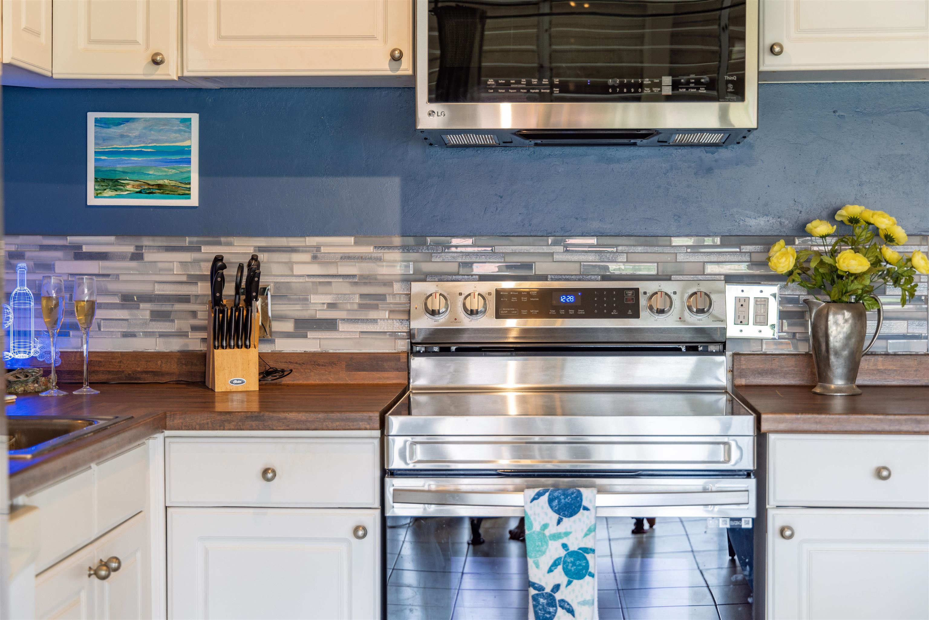 Waipuilani condo # 304, Kihei, Hawaii - photo 8 of 36