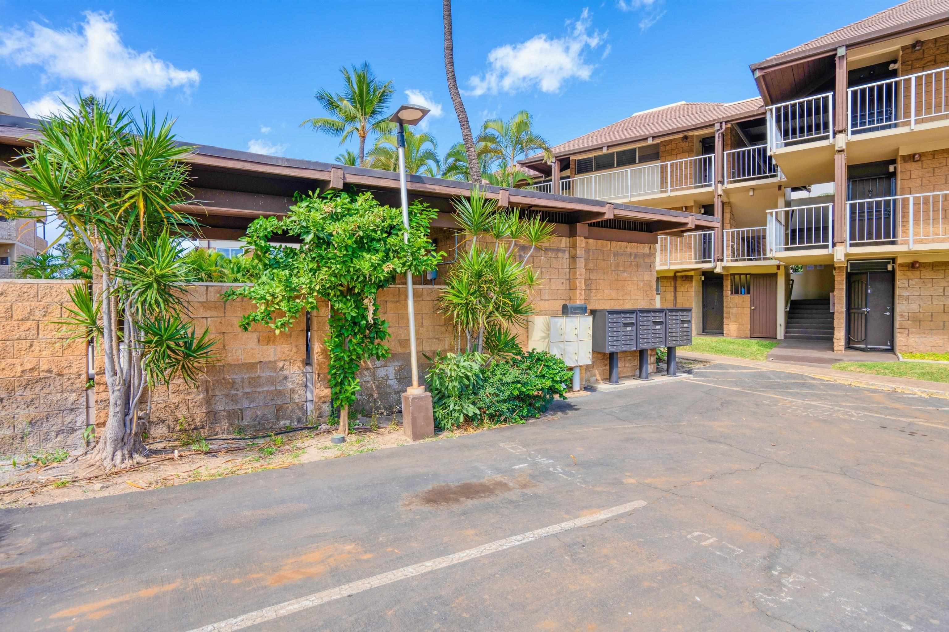 Waipuilani condo # 314, Kihei, Hawaii - photo 23 of 31