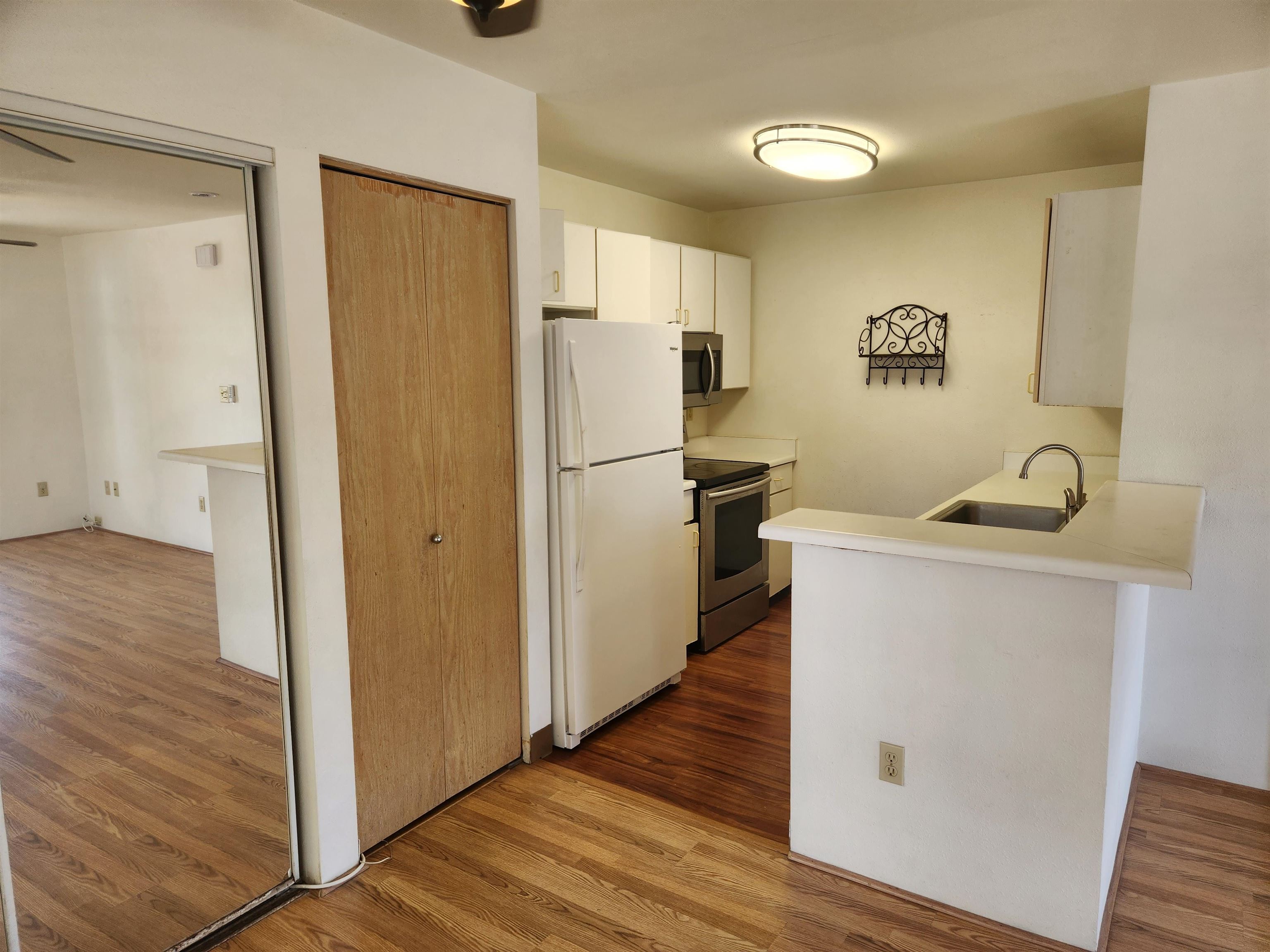 Iao Parkside II condo # 22-202, Wailuku, Hawaii - photo 3 of 15