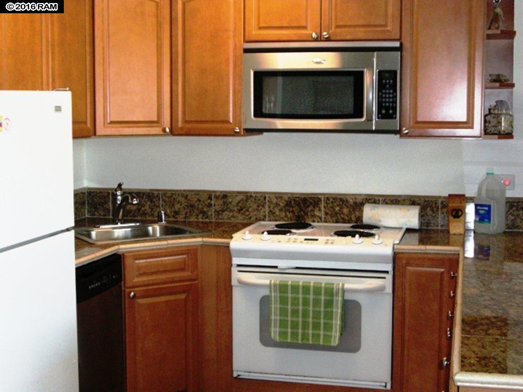 Maui Sunset condo # B120, Kihei, Hawaii - photo 4 of 8