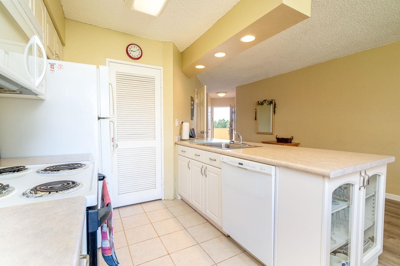 Maui Sunset condo # B303, Kihei, Hawaii - photo 10 of 25