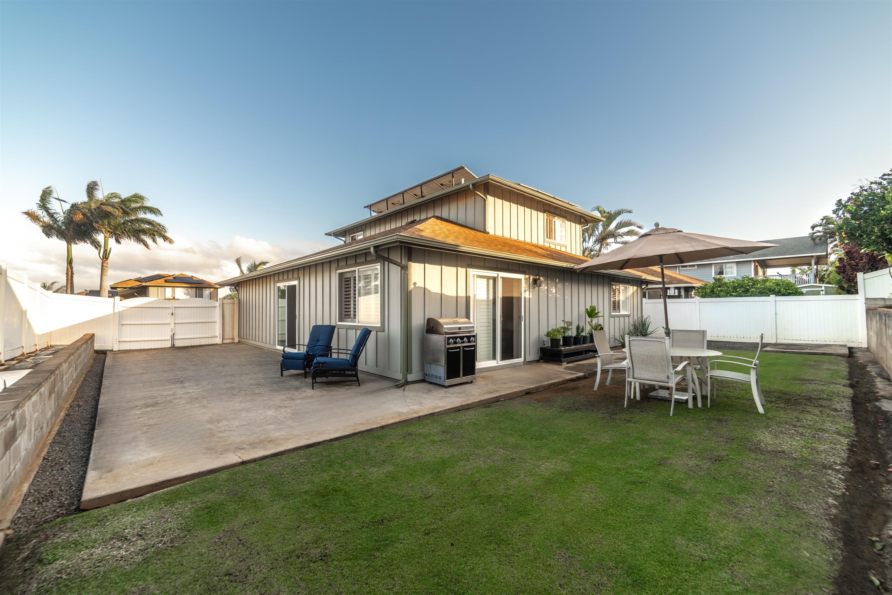 1032  Ulu Kanu St Waikapu, Wailuku home - photo 4 of 30