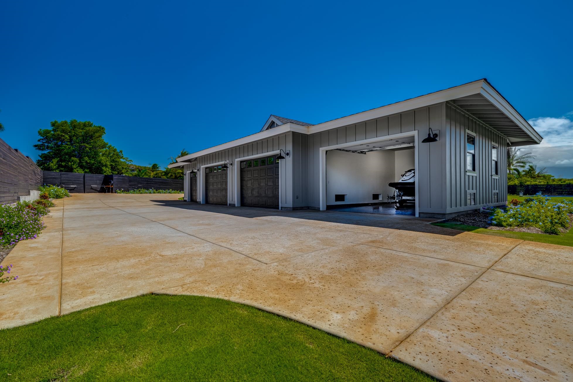 1041  Kapukaulua Pl , Spreckelsville/Paia/Kuau home - photo 45 of 49