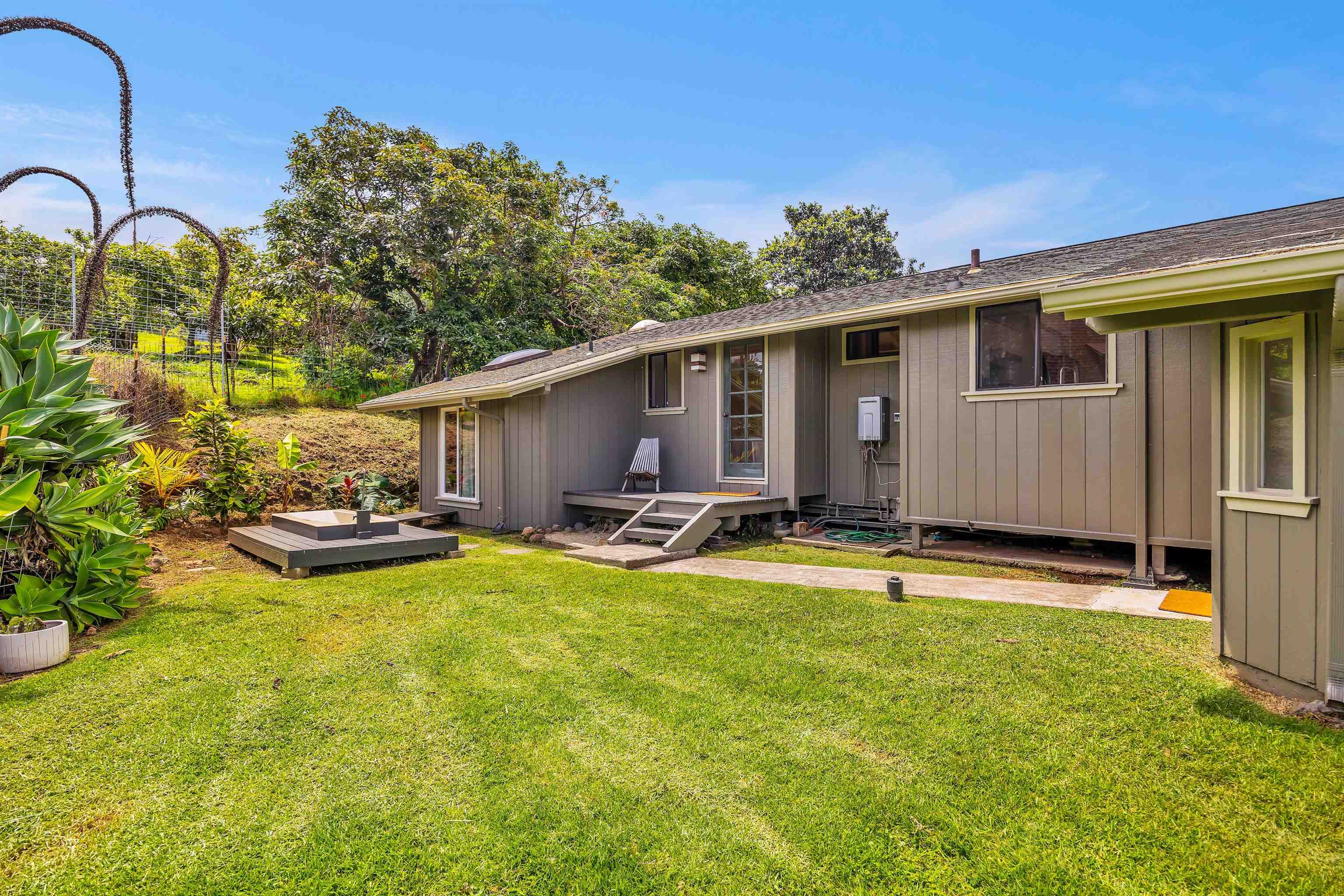 1041  Lower Kimo Rd , Kula/Ulupalakua/Kanaio home - photo 35 of 50