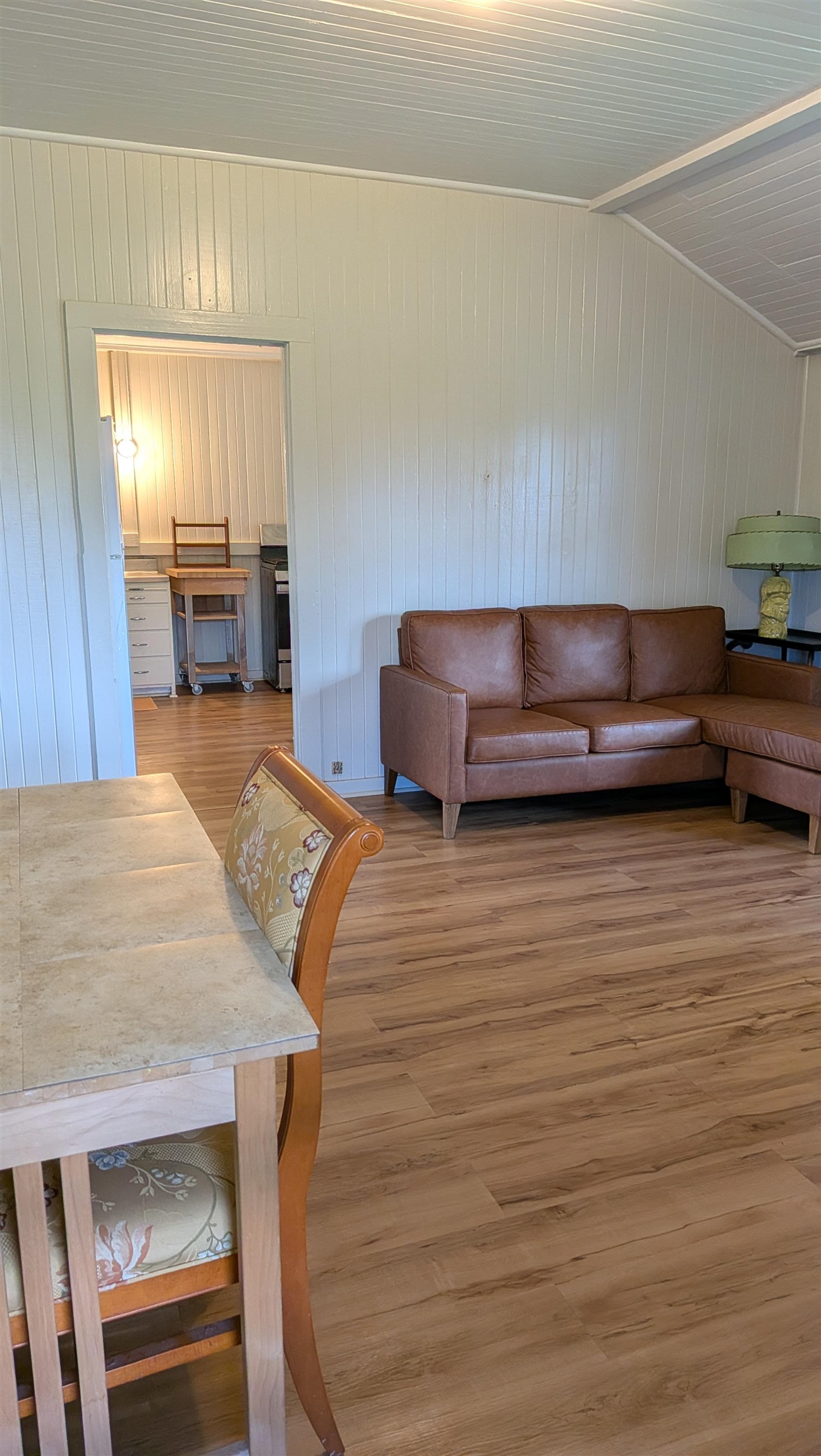 1046  Houston St , Lanai home - photo 5 of 11