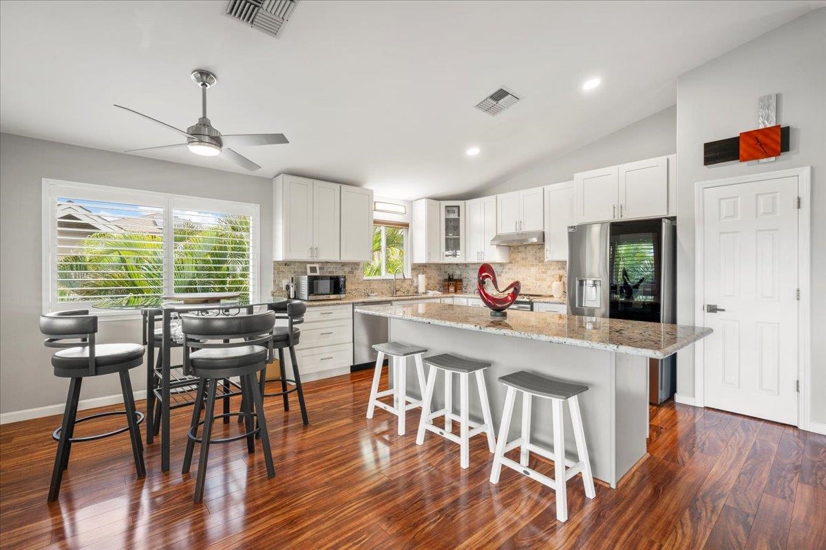 105  Honuhula Pl , Kihei home - photo 8 of 34